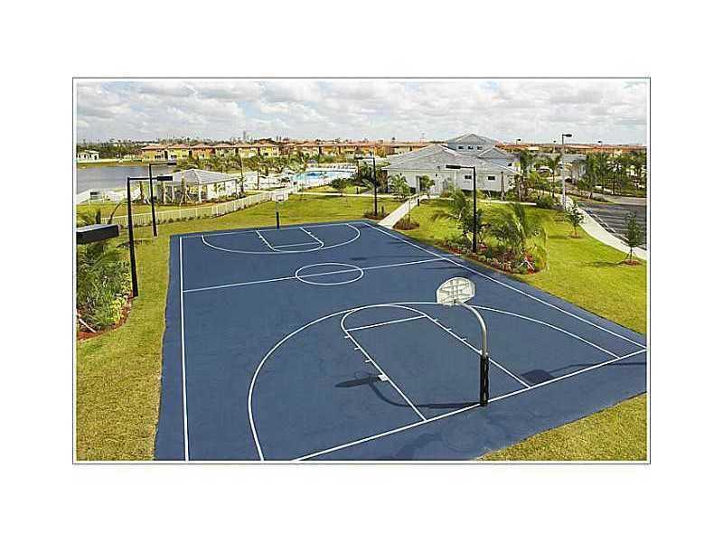 ISLANDS AT DORAL TOWNHOMES - Residential