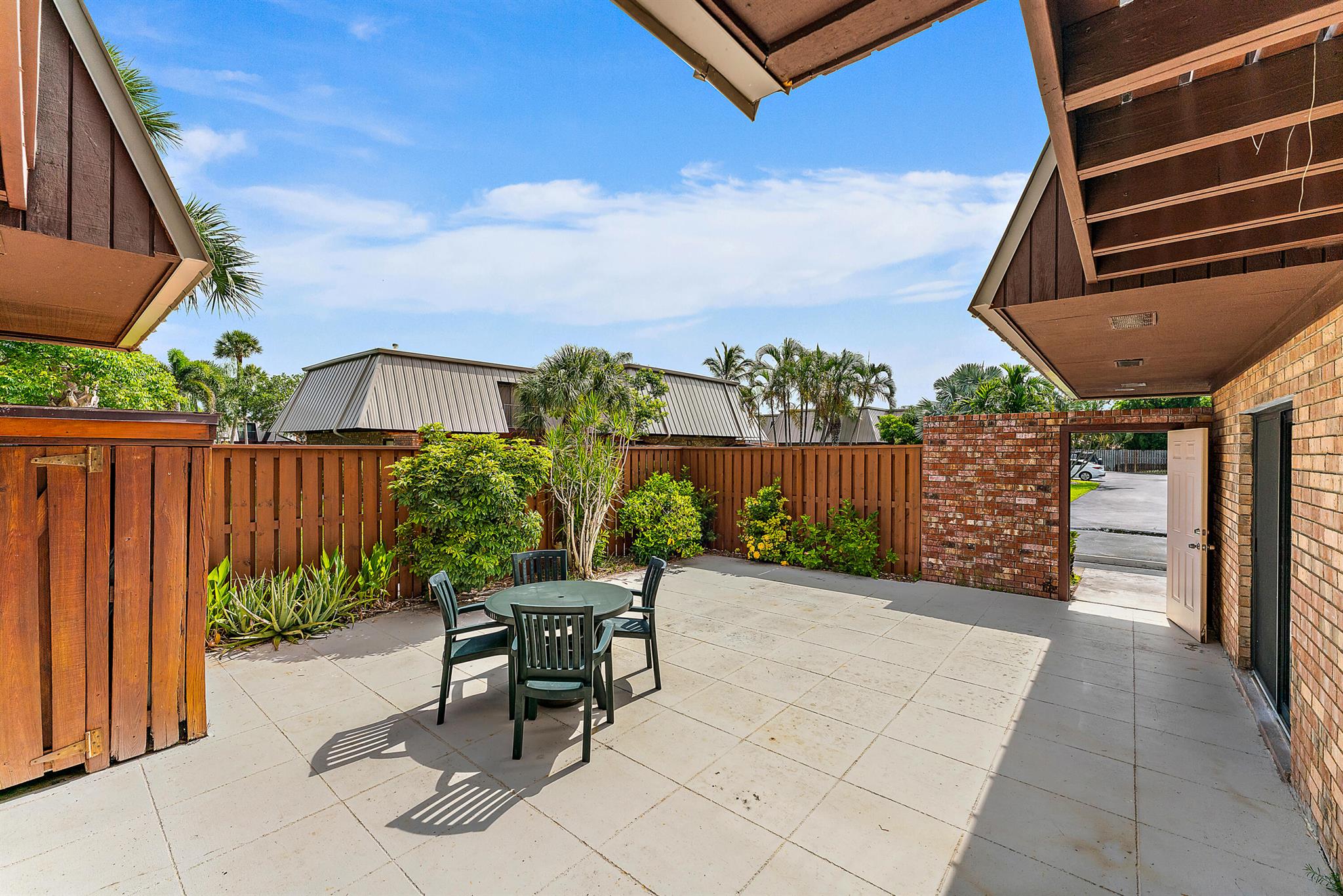 1420 Ocean Way 14c