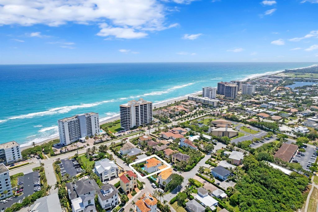 Photo of 471 Surfside Lane, Juno Beach, FL 33408 (MLS # R10958595)