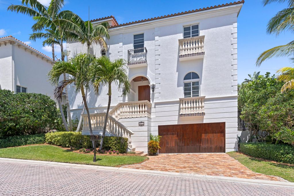 Photo of 471 Surfside Lane, Juno Beach, FL 33408 (MLS # R10958595)