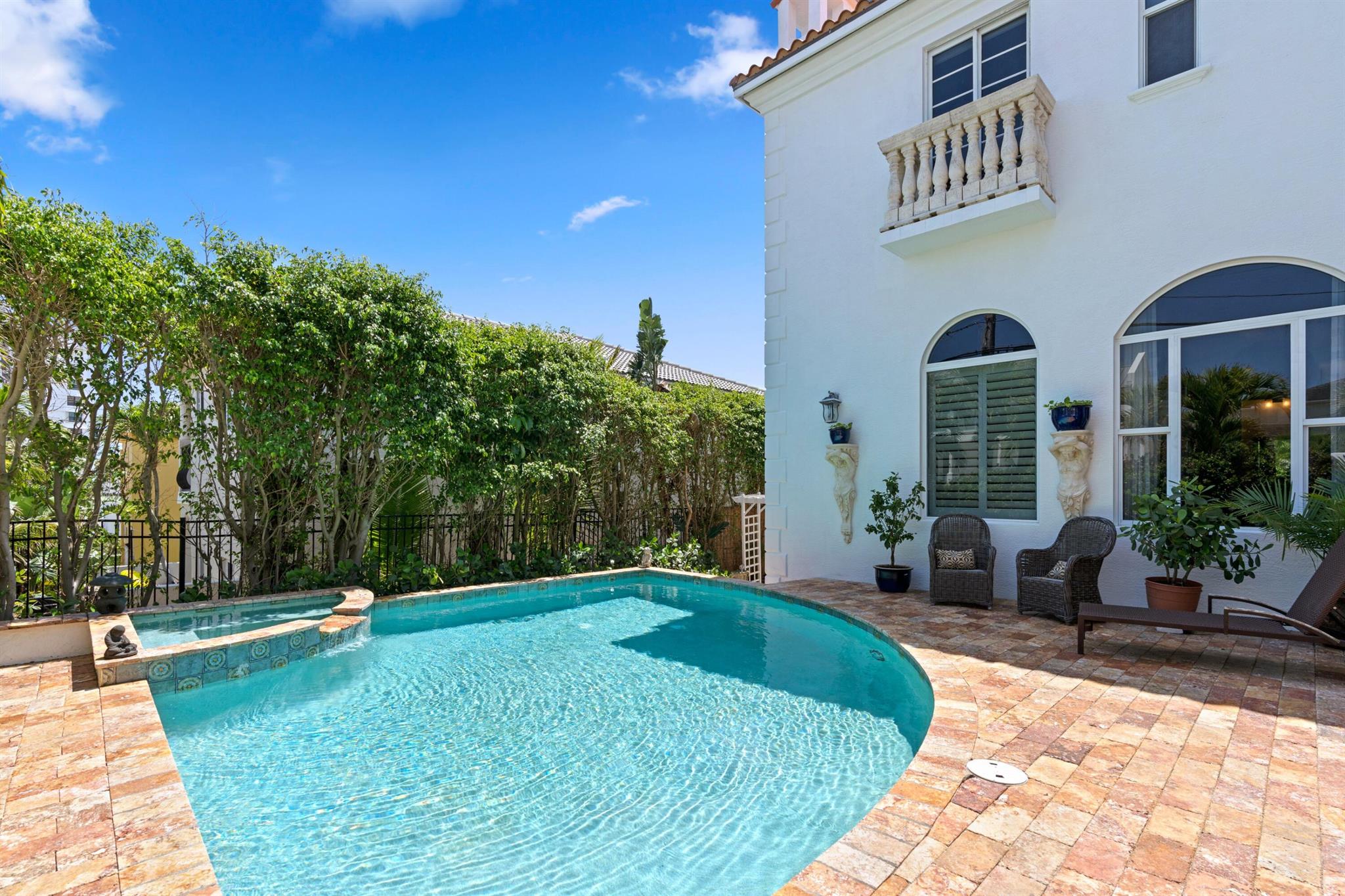 SURFSIDE HILLS - Residential