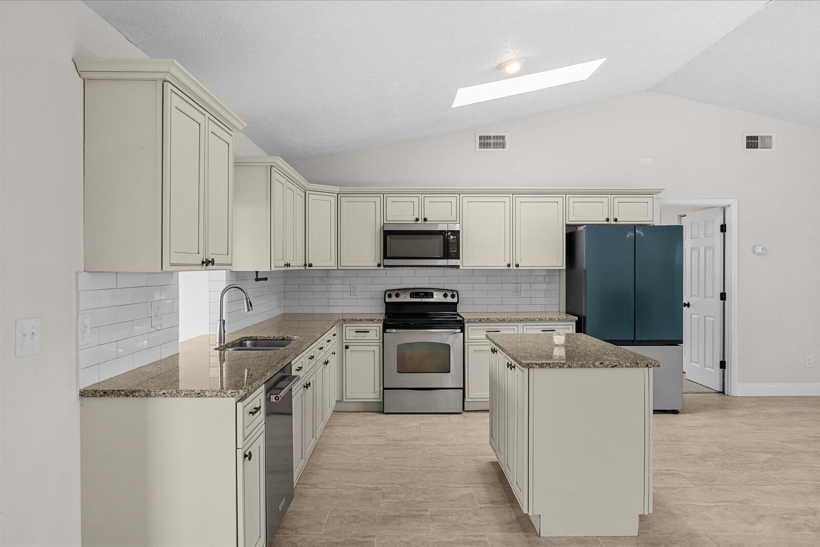 PORT ST LUCIE SECTION 27 - Residential