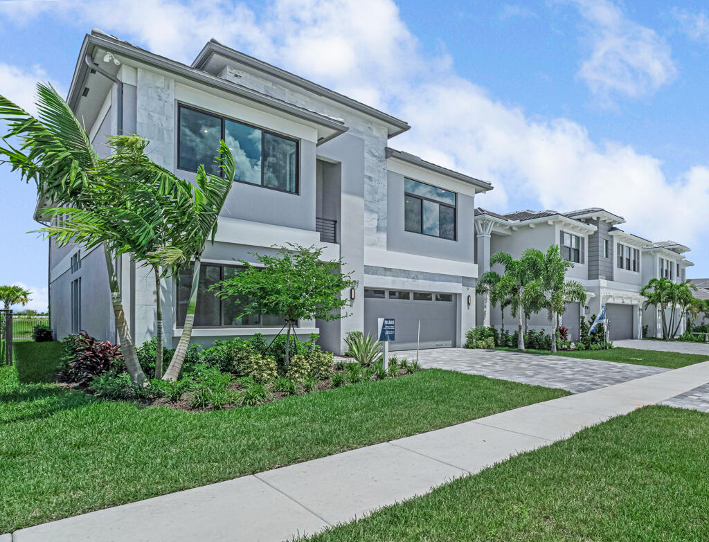 13203 Feathering Way