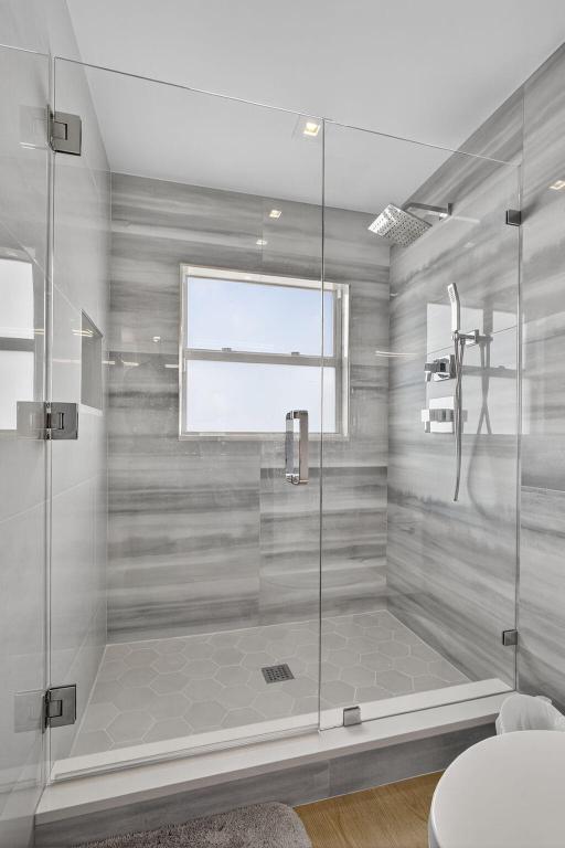 CRYSTAL POINTE 1 - Residential