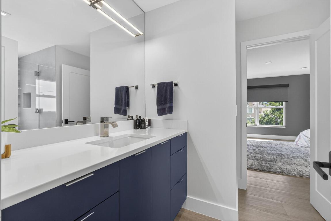 CRYSTAL POINTE 1 - Residential