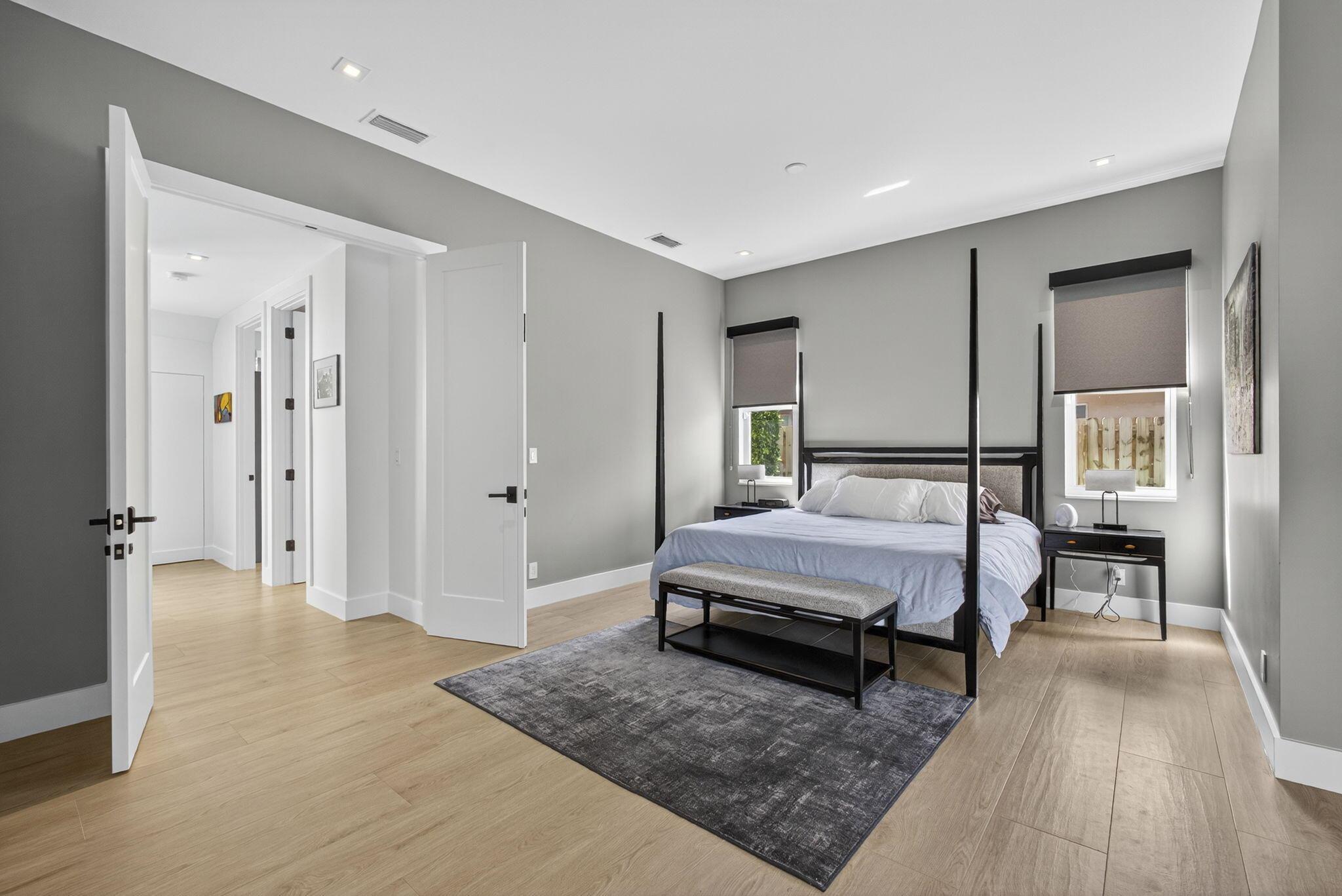 CRYSTAL POINTE 1 - Residential