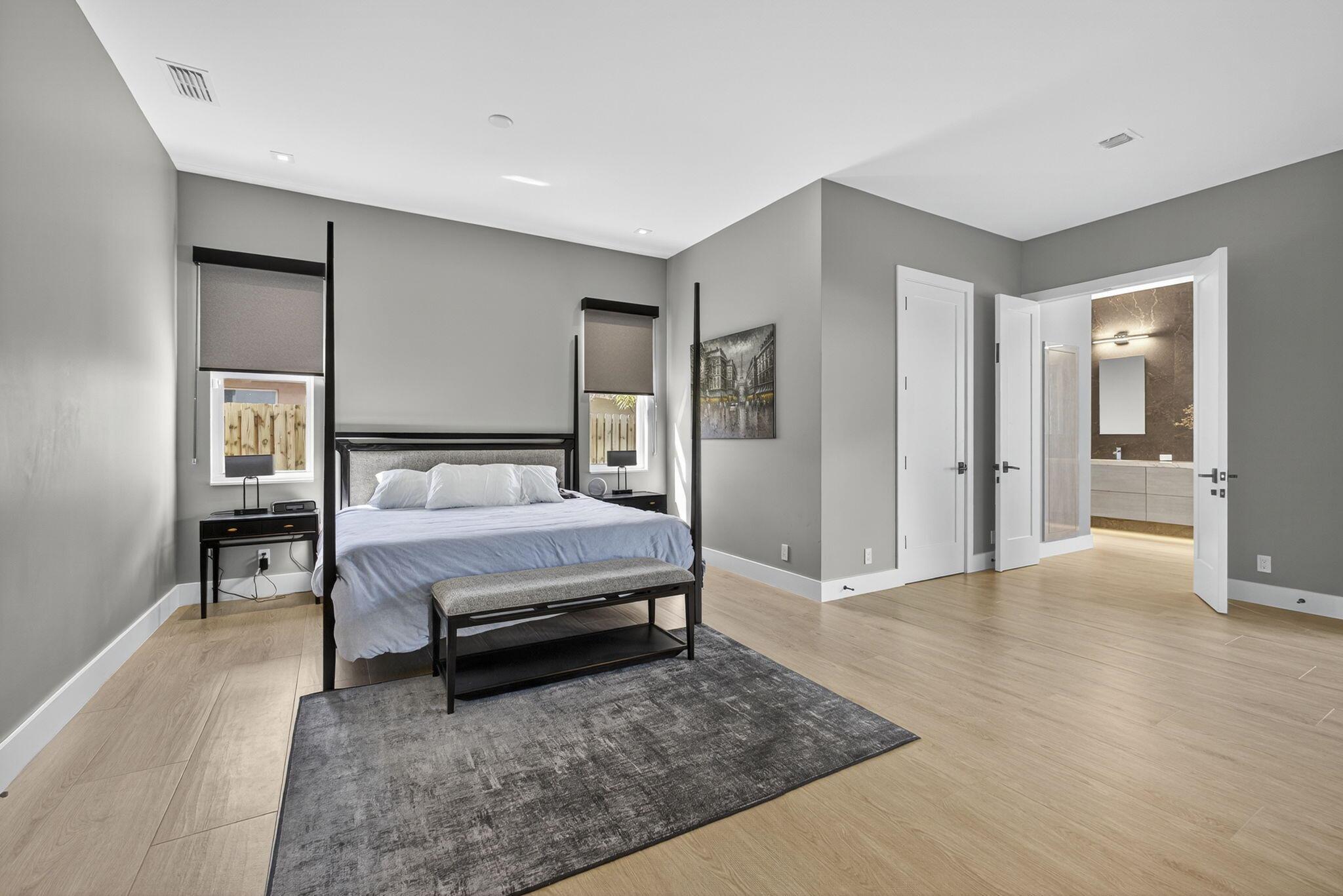 CRYSTAL POINTE 1 - Residential