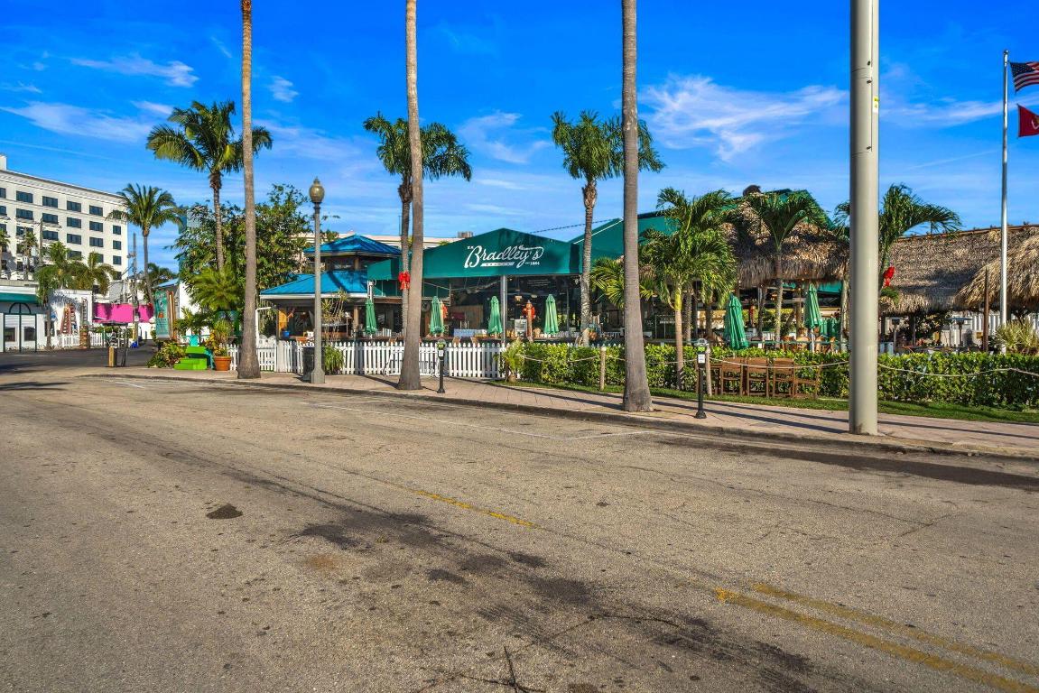 CRYSTAL POINTE 1 - Residential