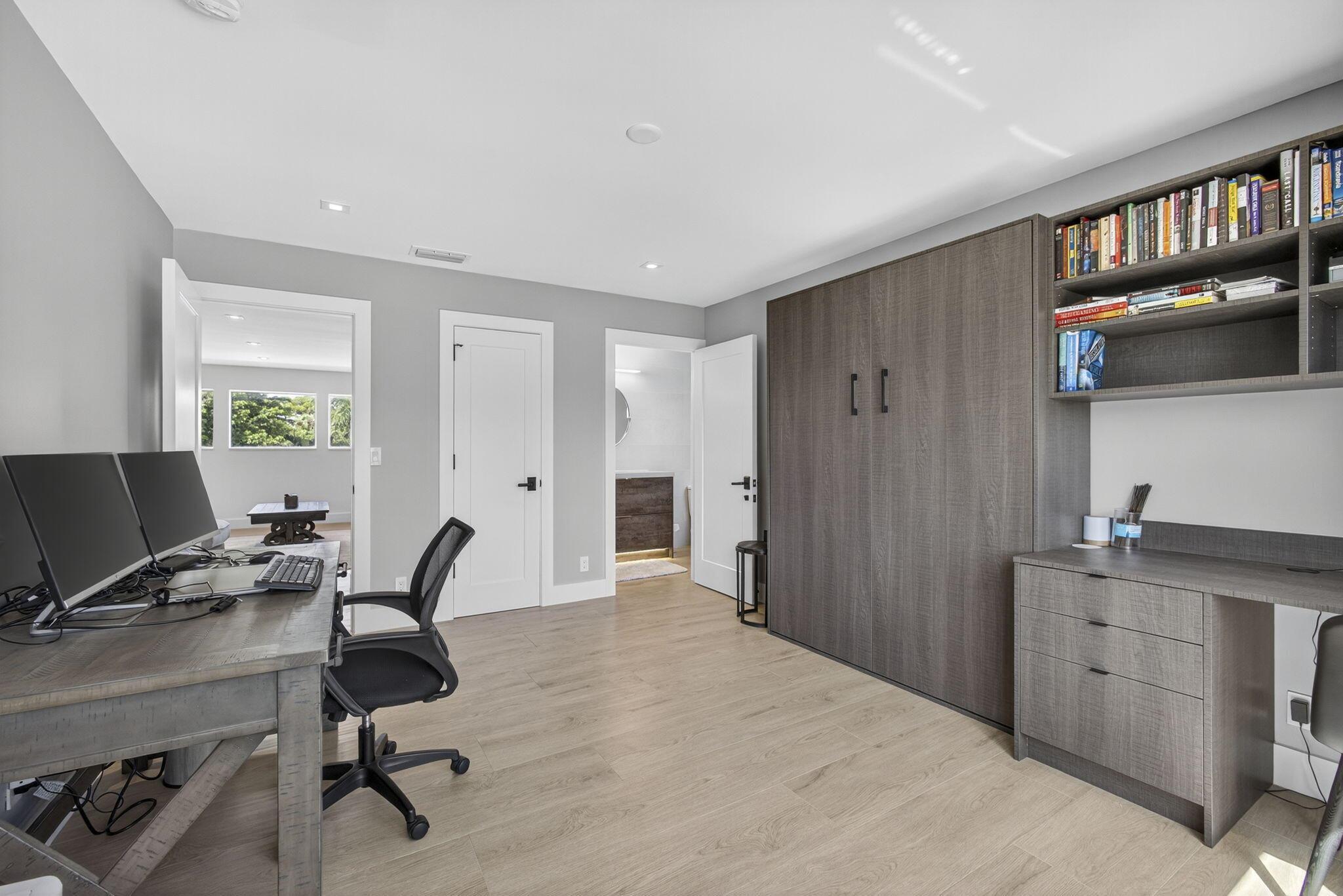 CRYSTAL POINTE 1 - Residential