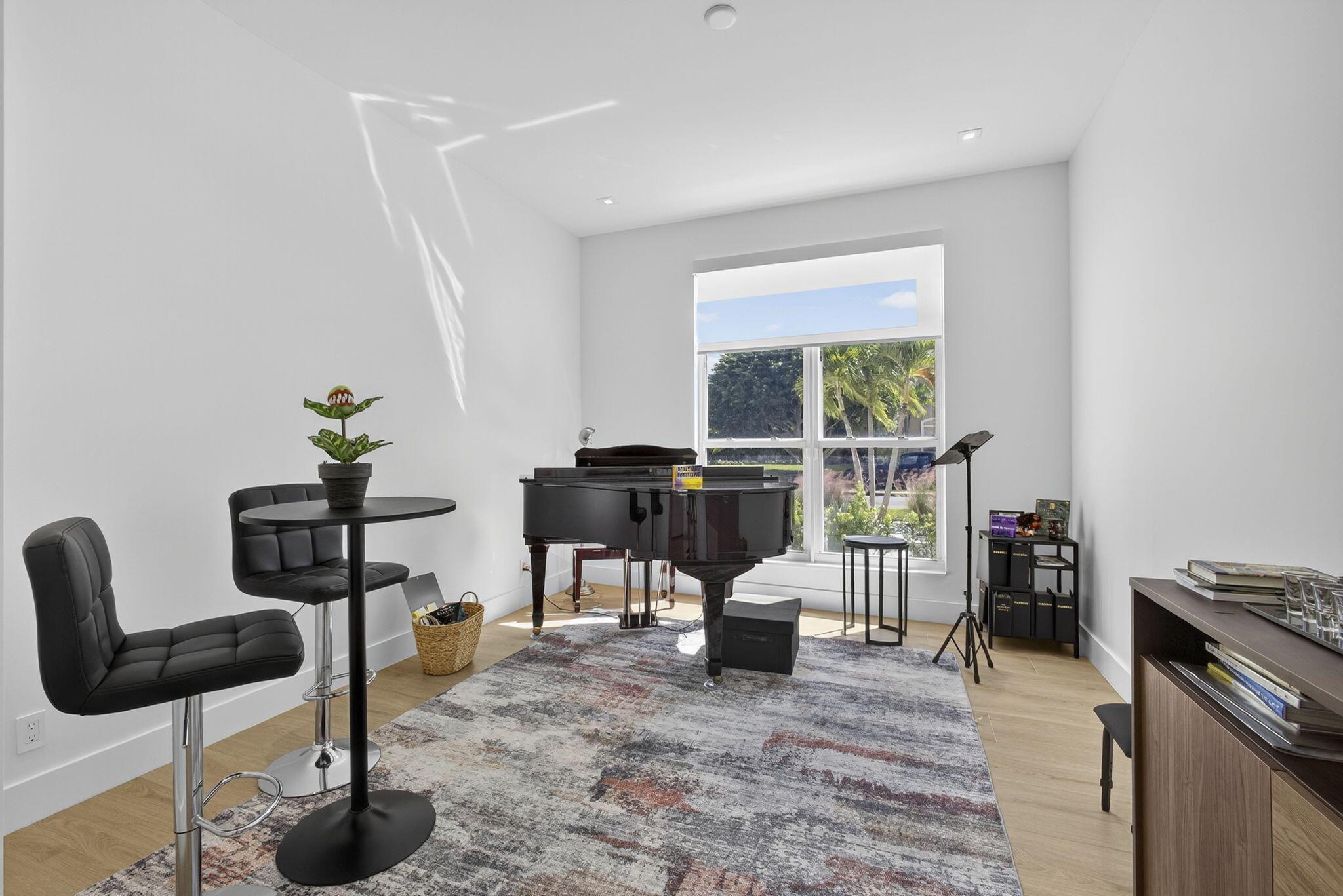 CRYSTAL POINTE 1 - Residential