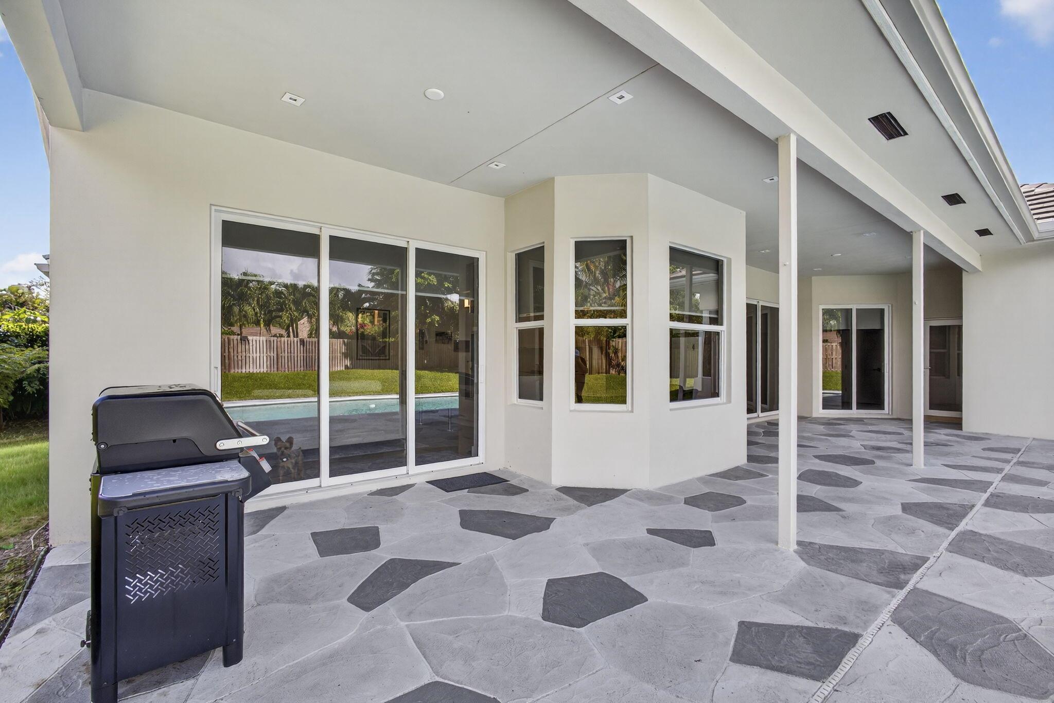 CRYSTAL POINTE 1 - Residential