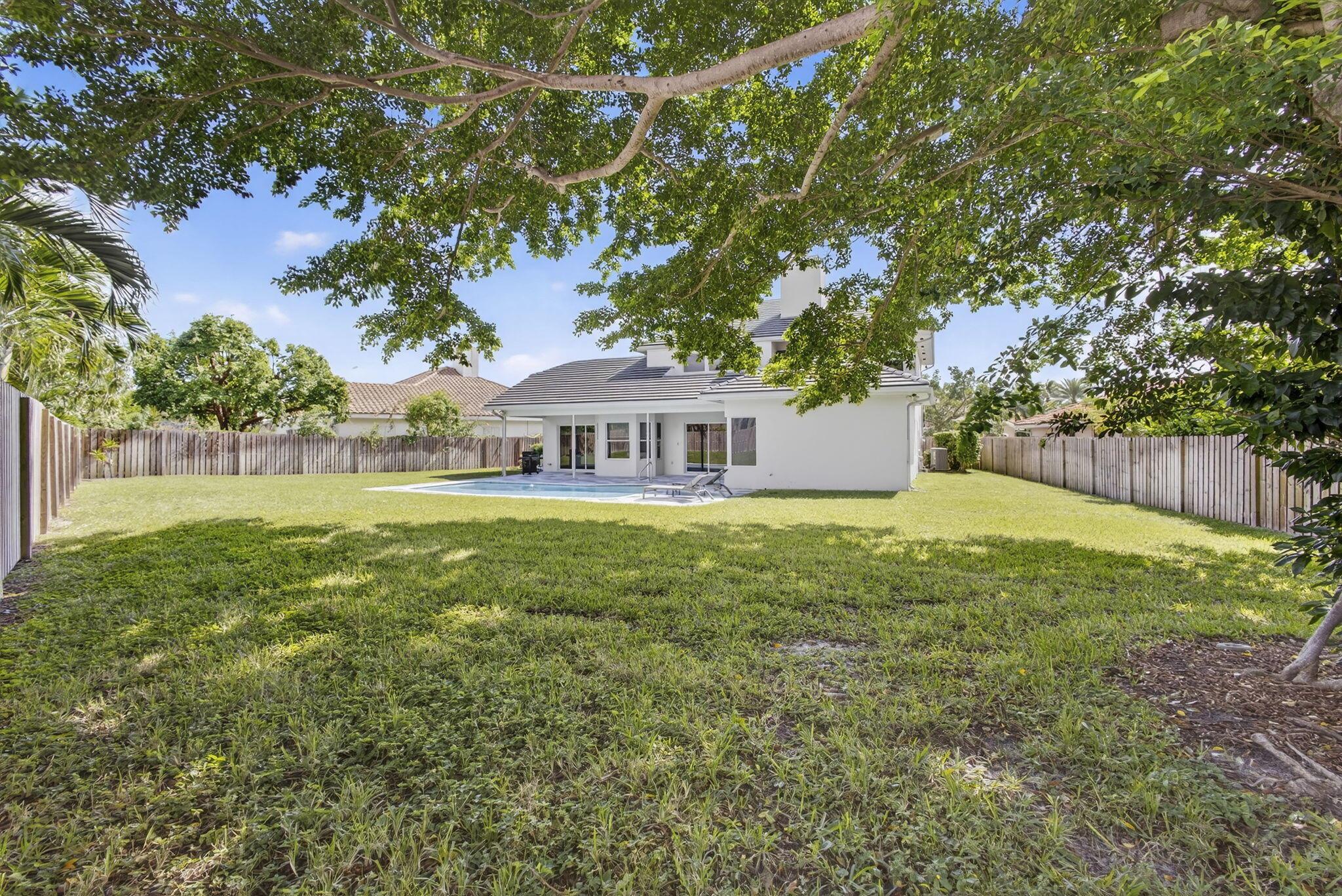 CRYSTAL POINTE 1 - Residential