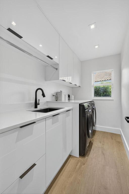 CRYSTAL POINTE 1 - Residential