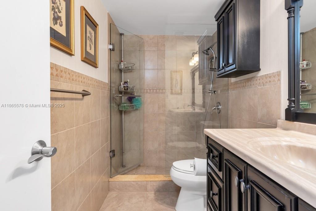 TRIANON CONDO - Residential