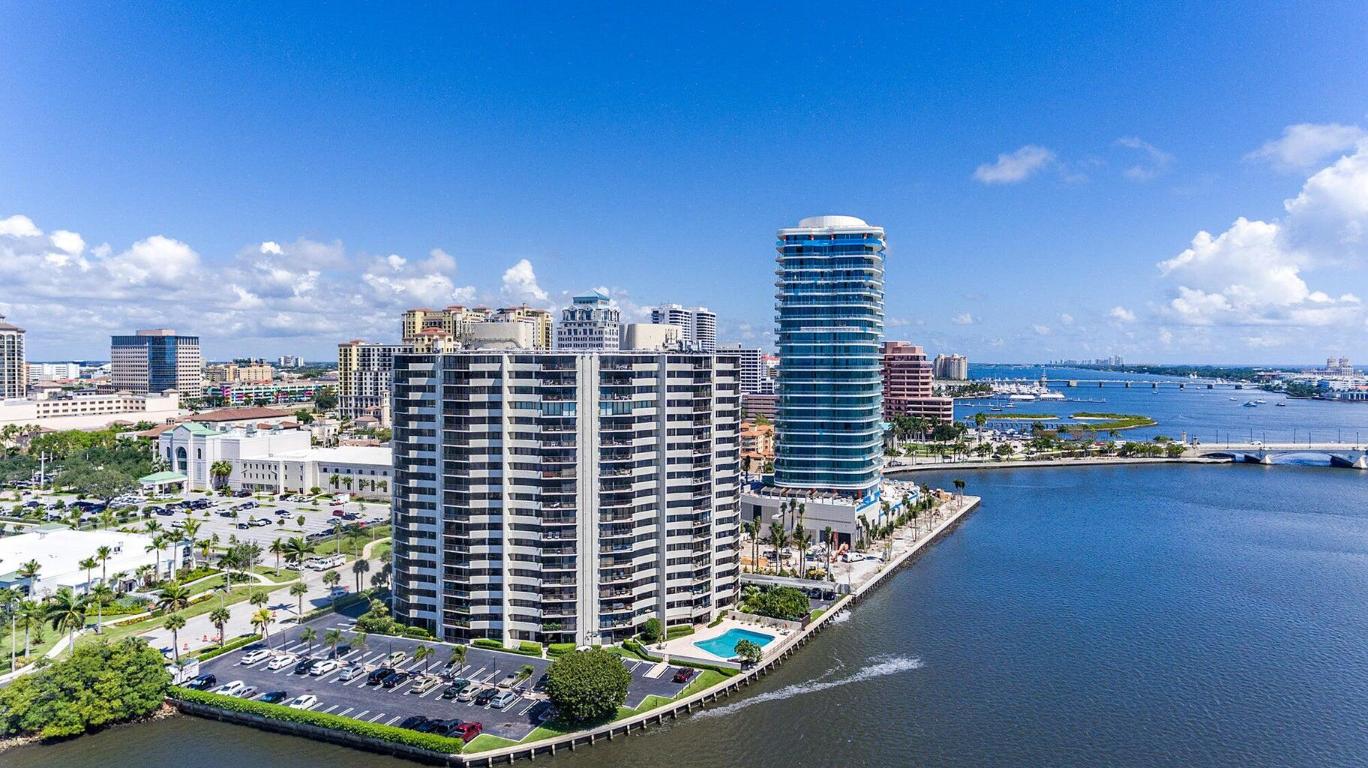 TRIANON CONDO - Residential