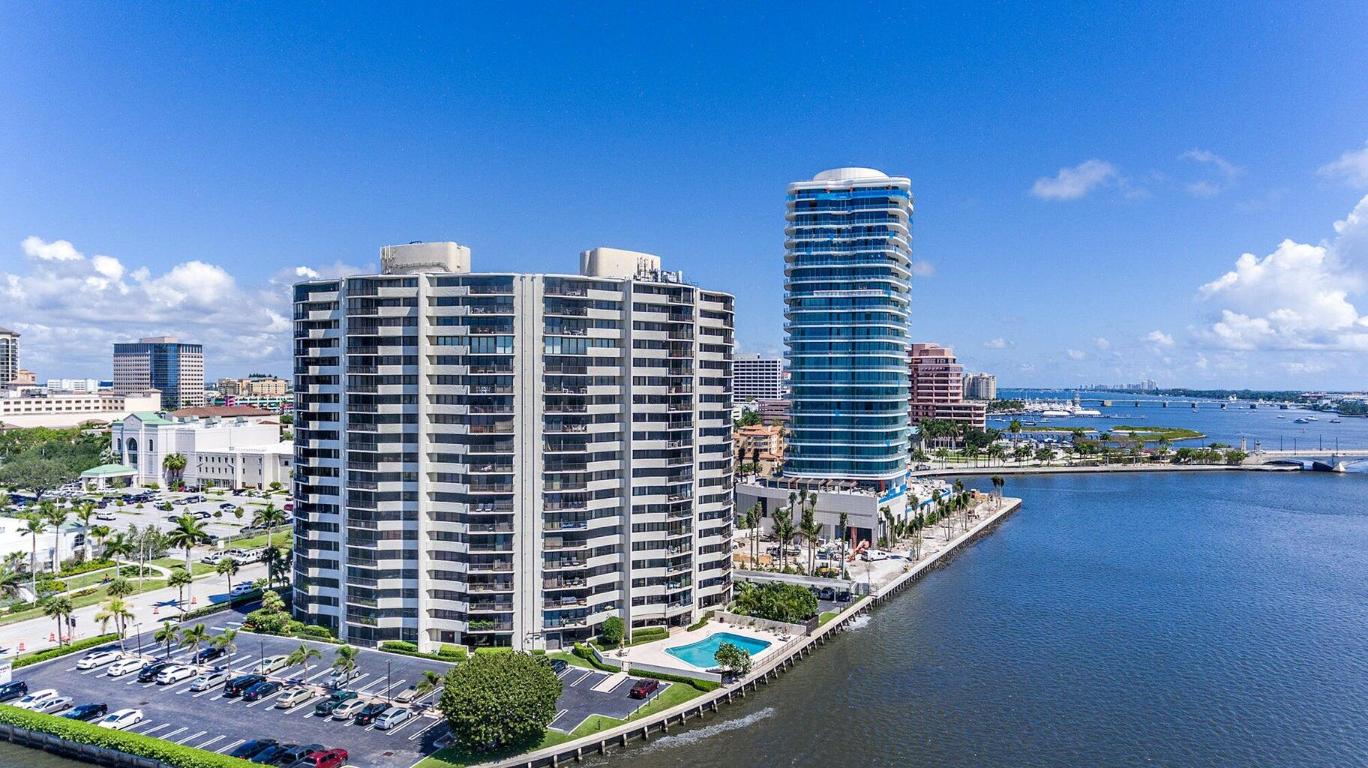 TRIANON CONDO - Residential