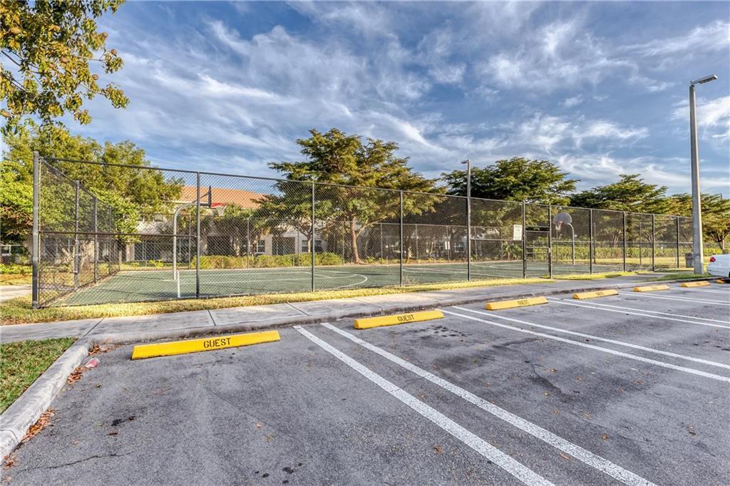 GRAND VIEW AT CRESTWOOD C - Residential Lease