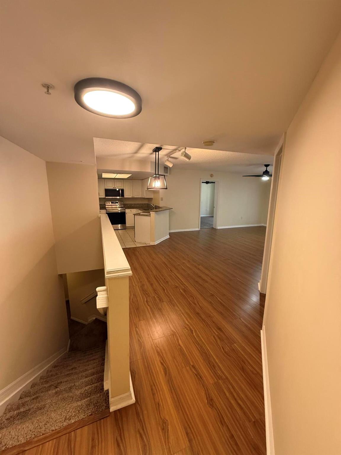 GRAND VIEW AT CRESTWOOD C - Residential Lease