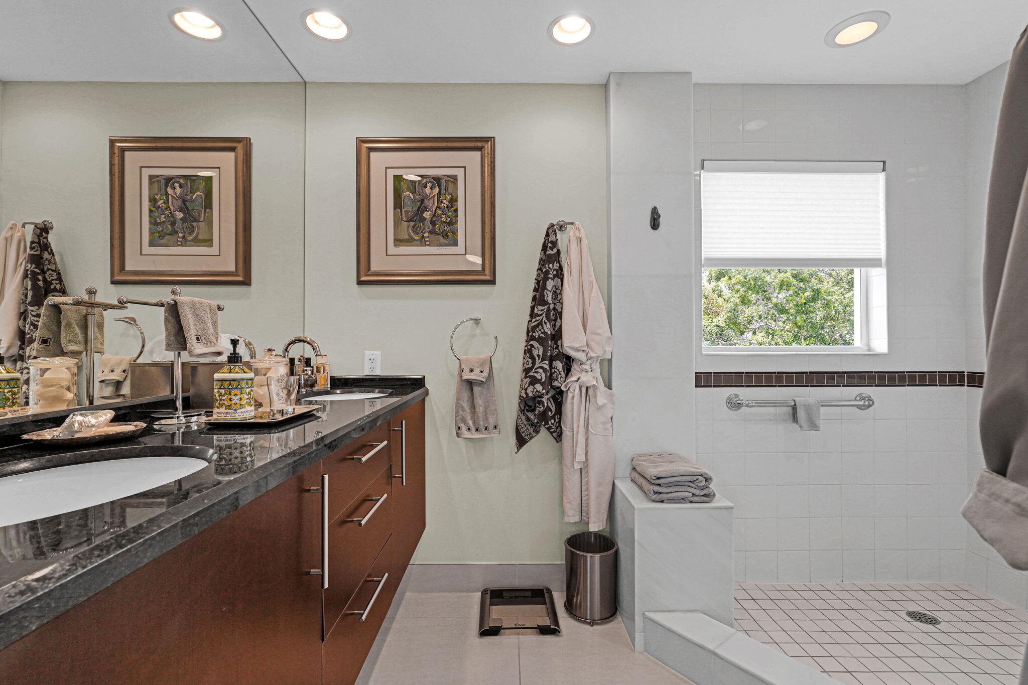 RIVERCREST - Residential