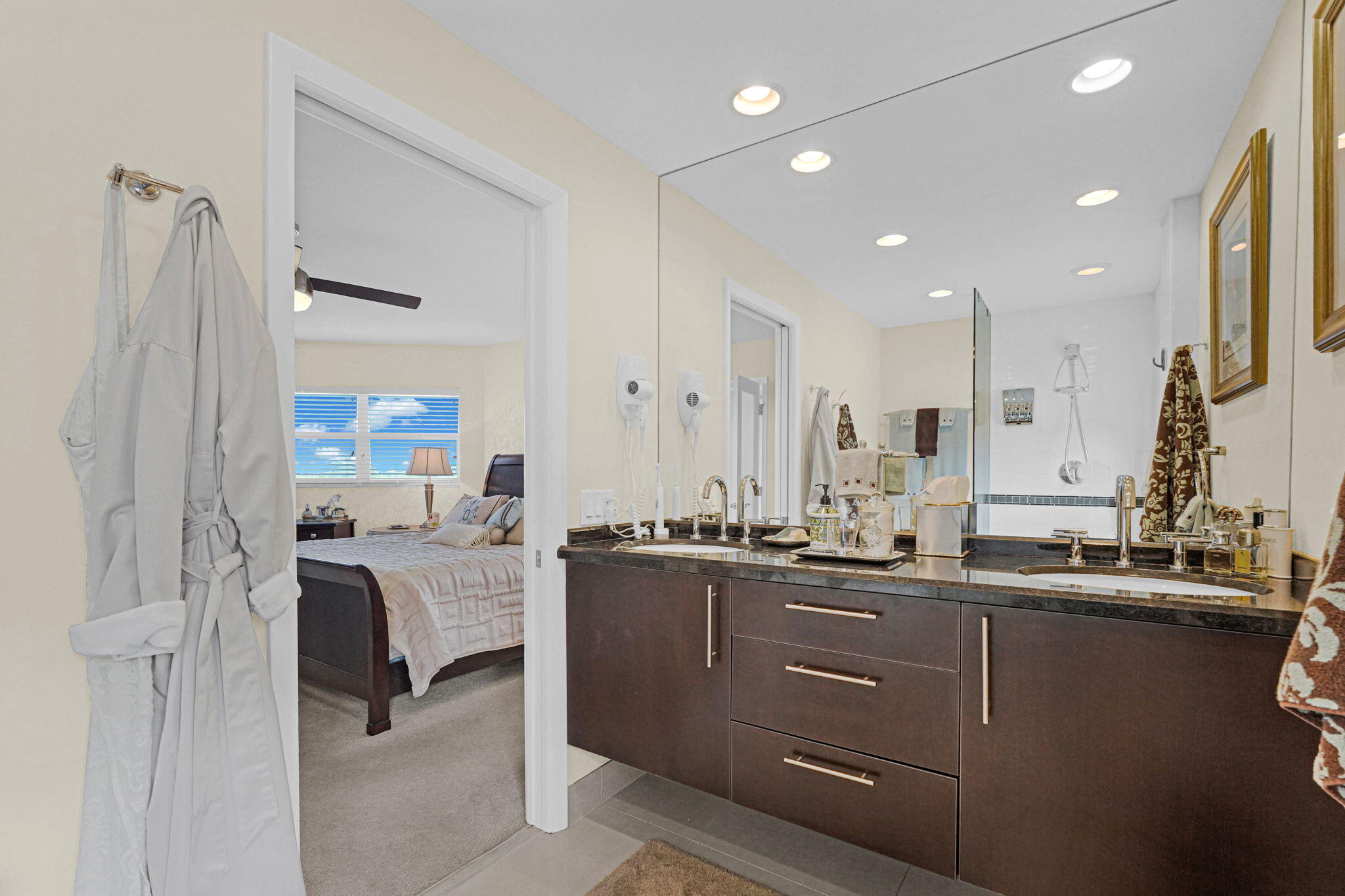 RIVERCREST - Residential