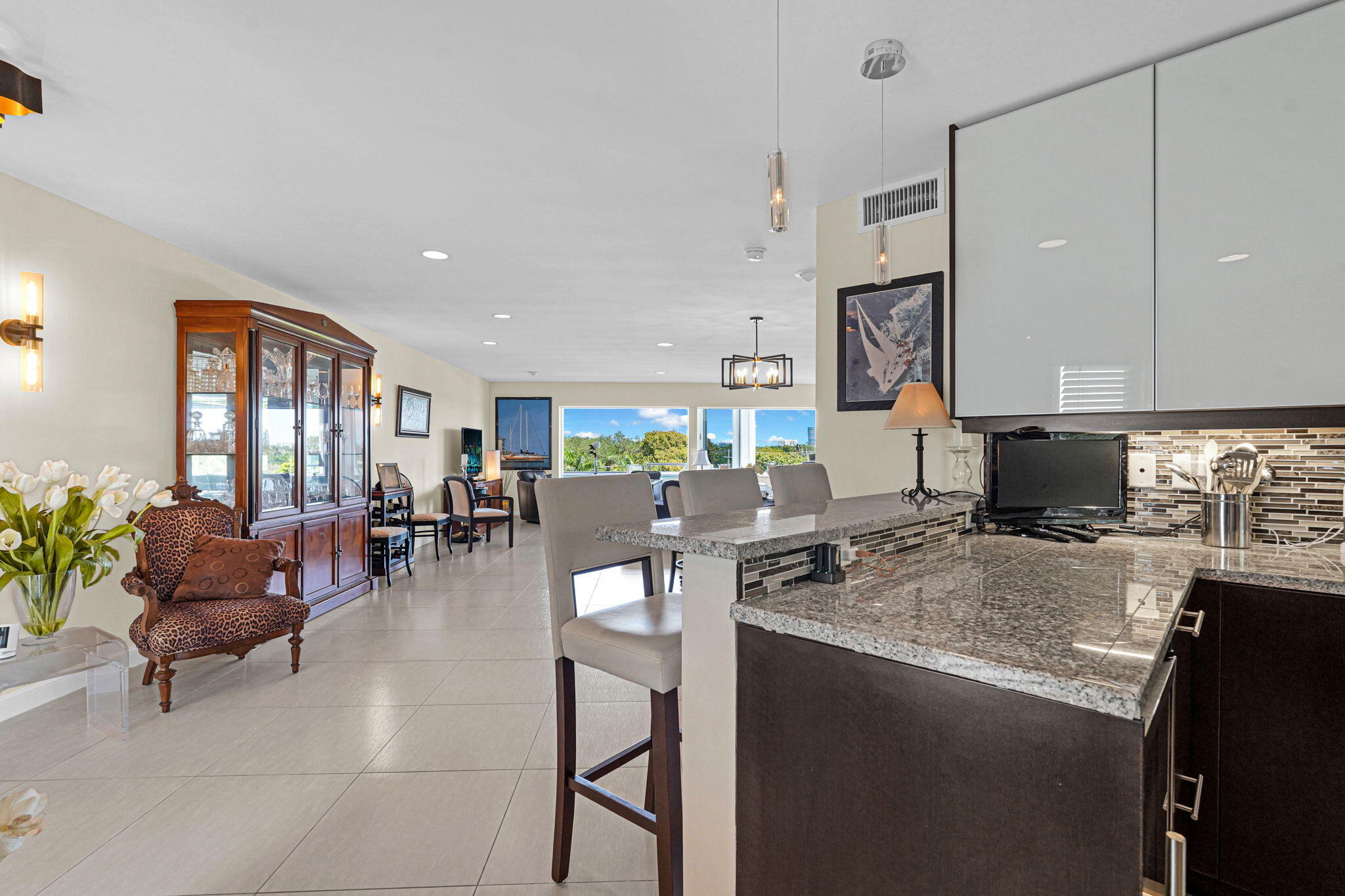 RIVERCREST - Residential