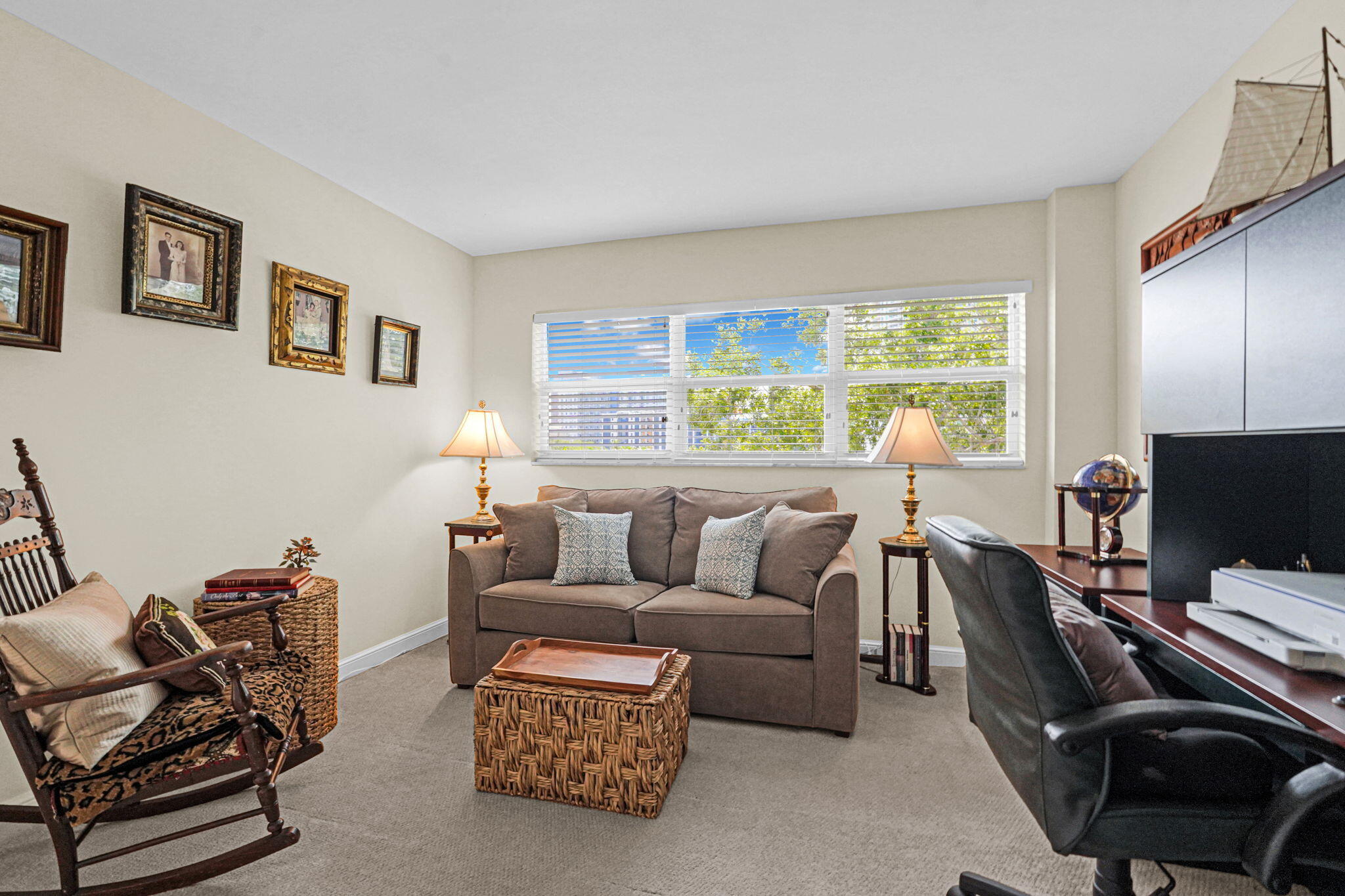 RIVERCREST - Residential