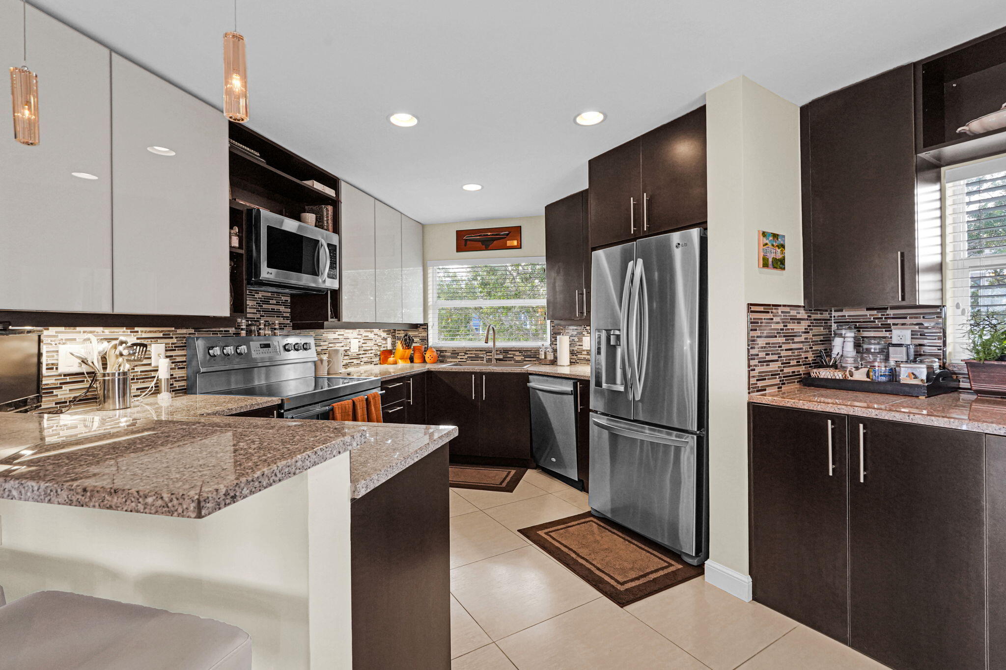 RIVERCREST - Residential