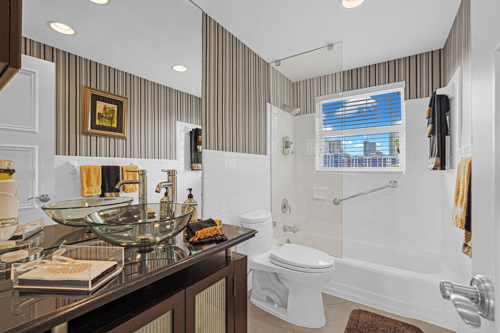 RIVERCREST - Residential