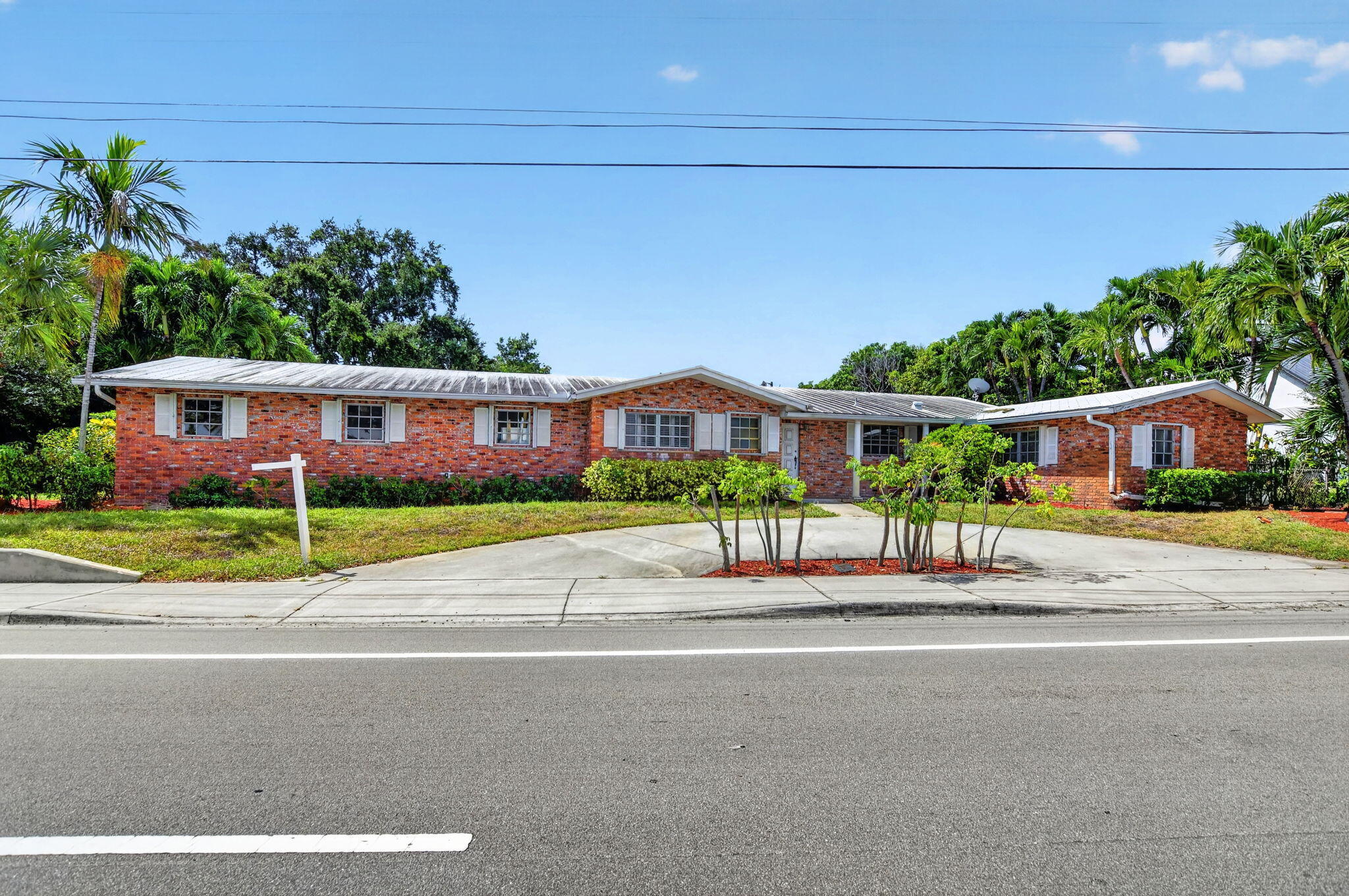 410 NW SPANISH RIVER Boulevard