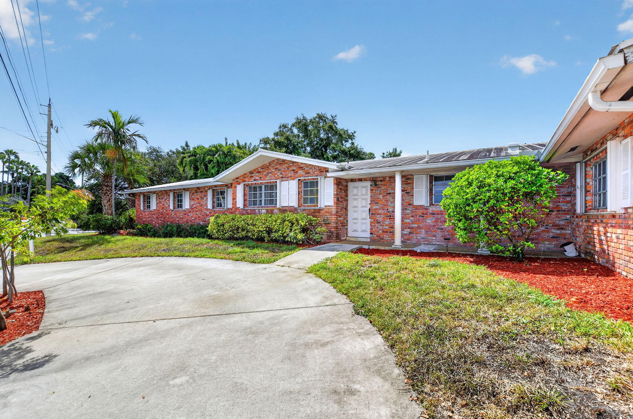 410 NW SPANISH RIVER Boulevard
