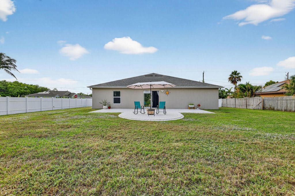 Photo of 3002 SE East Blackwell Drive, Port Saint Lucie, FL 34952 (MLS # R11148260)