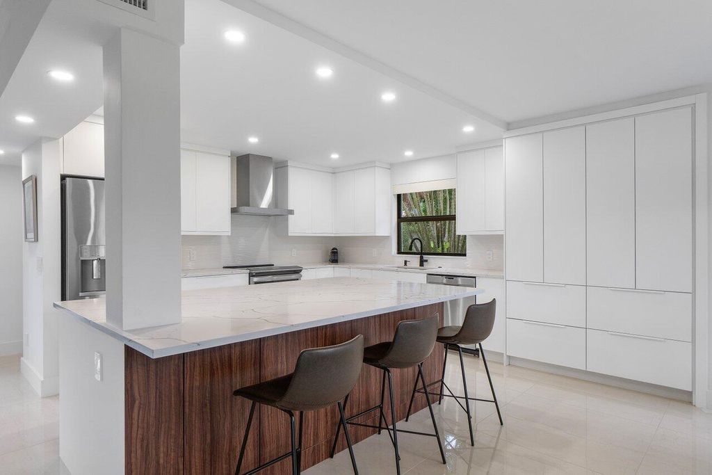 Photo of 3958 Quail Ridge Drive #Egret, Boynton Beach, FL 33436 (MLS # R10935340)