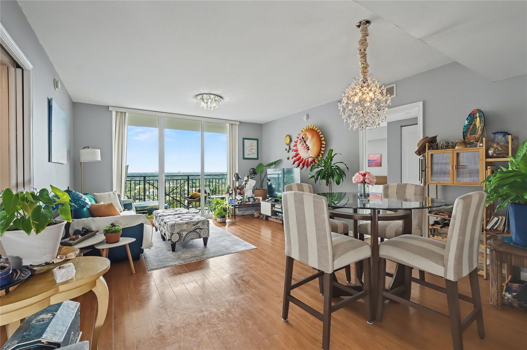 THE SYMPHONY CONDO - Residential