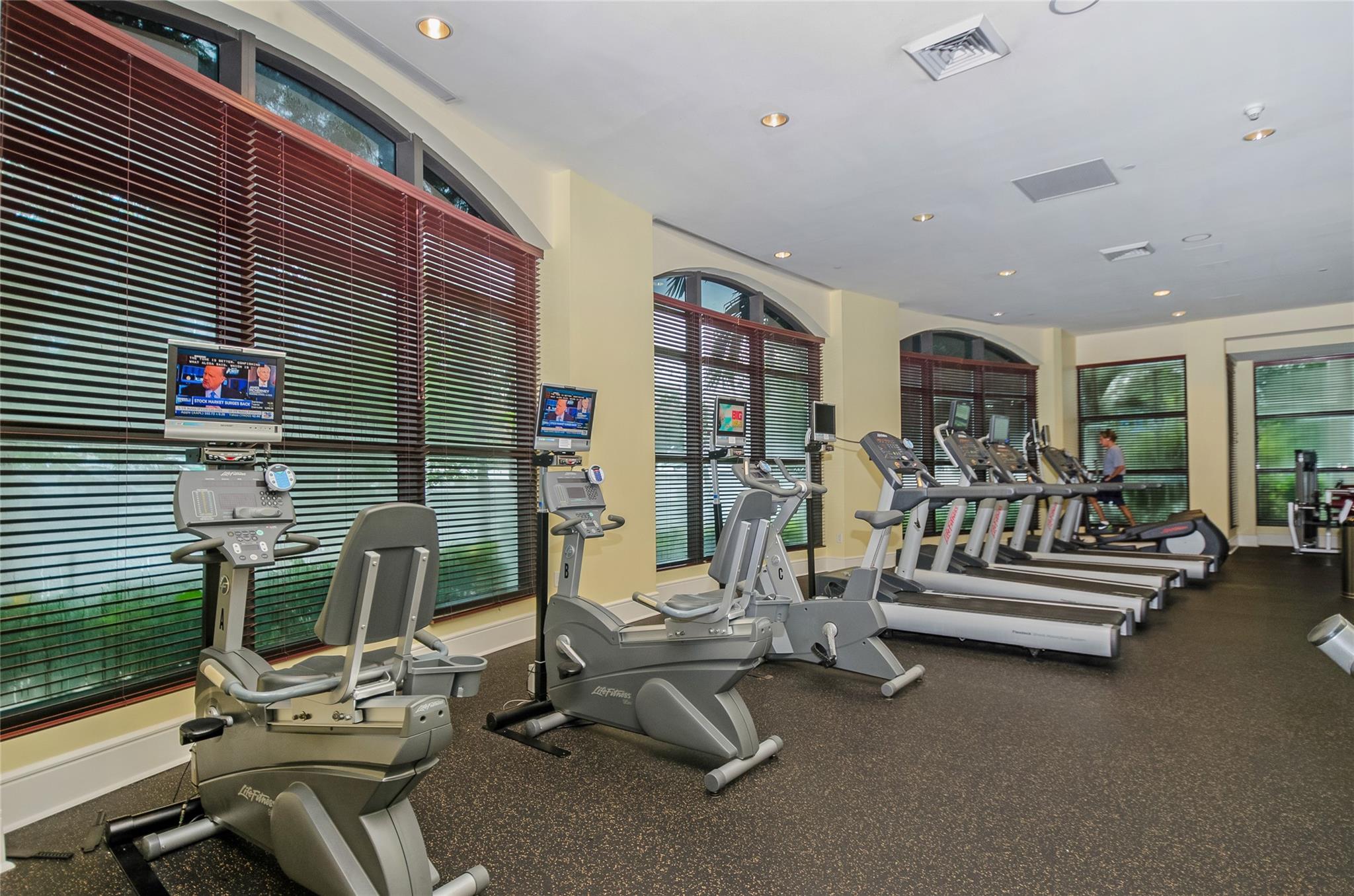 THE SYMPHONY CONDO - Residential