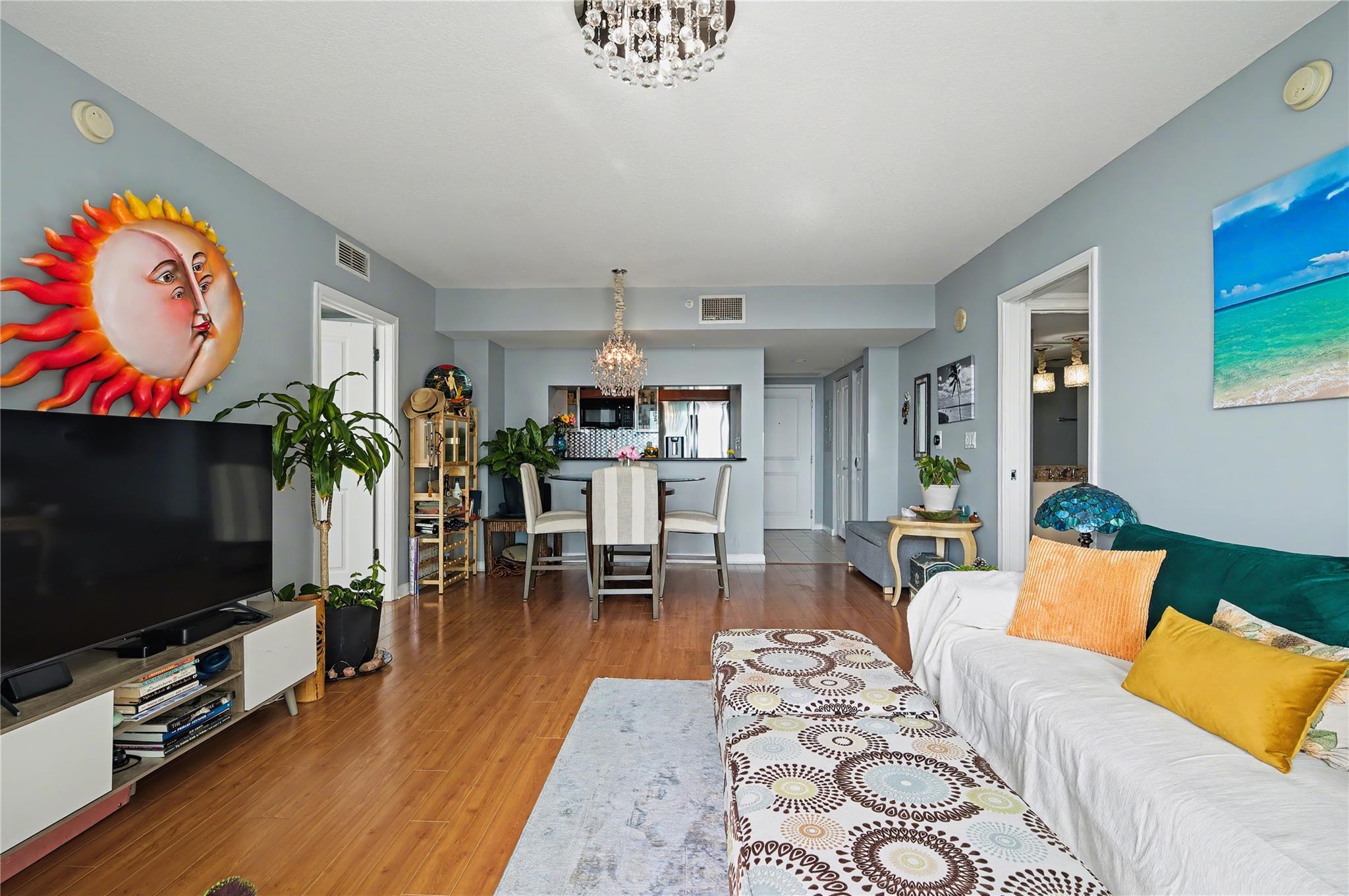 THE SYMPHONY CONDO - Residential