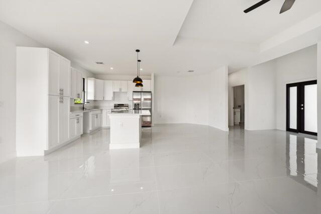 4521 NW 34th Street
