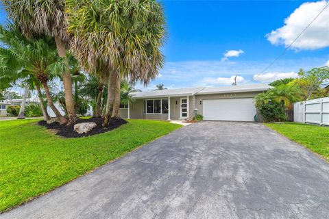 Single Family Residence in Oakland Park FL 1520 52nd St 45.jpg