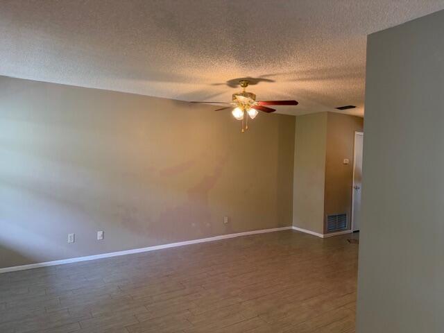 VISTA ST LUCIE BUILDINGS 9 THRU 20 - Residential Lease