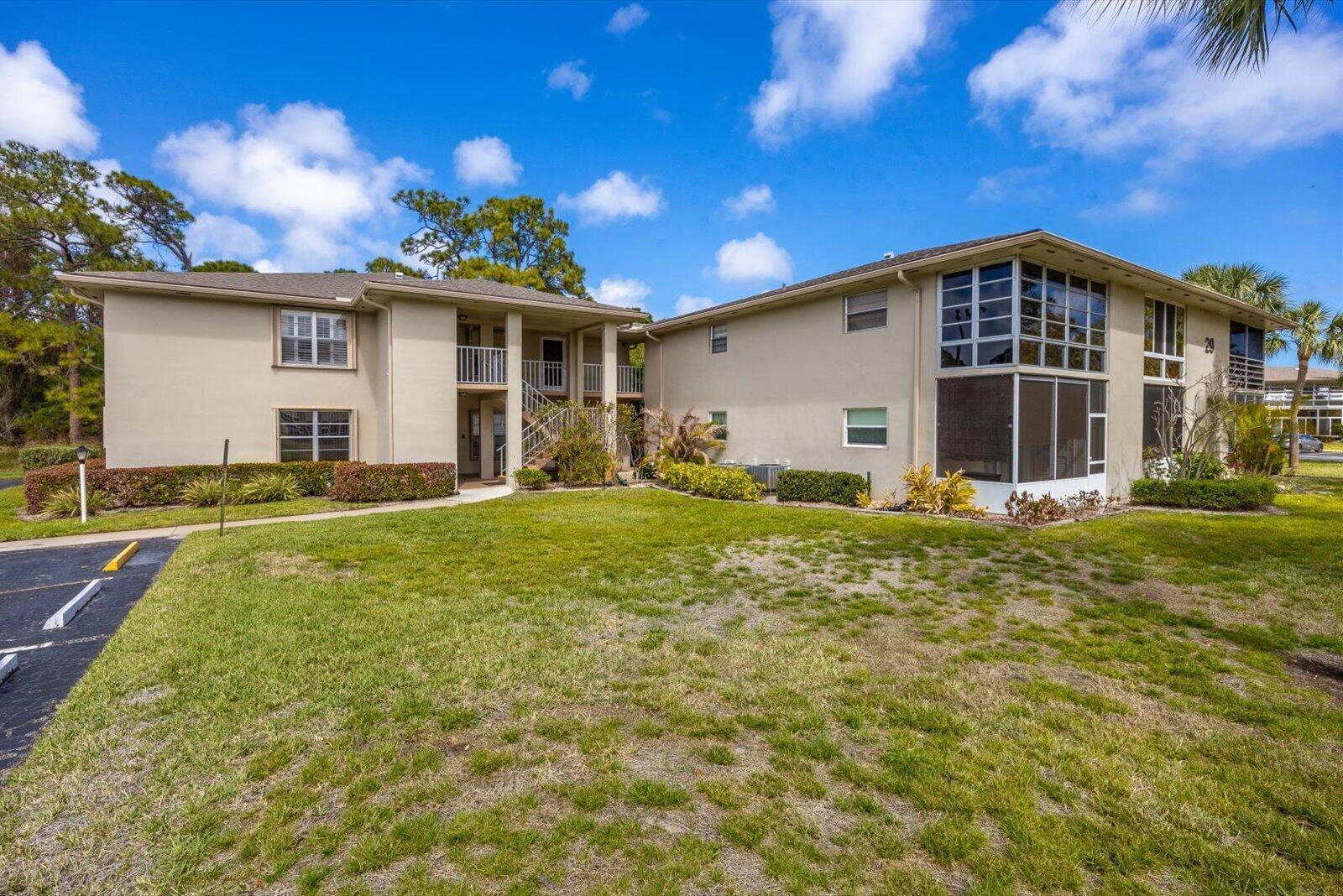 VISTA ST LUCIE BUILDINGS 9 THRU 20 - Residential Lease