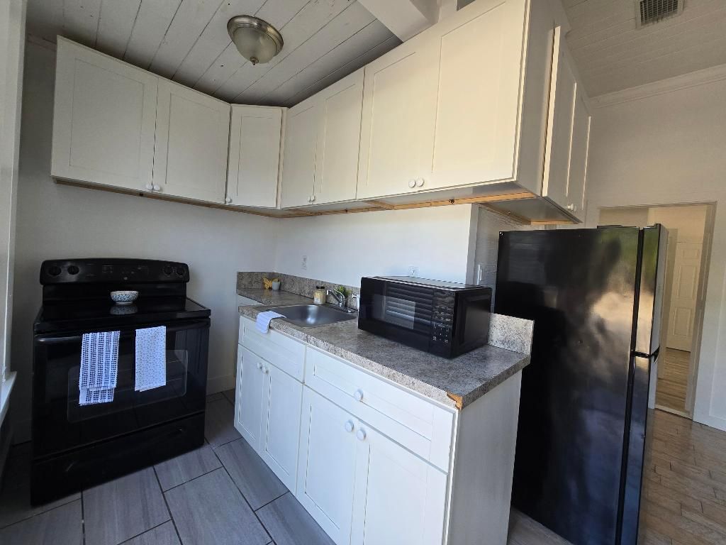 Photo of 301 S 7th S Street #C, Fort Pierce, FL 34950 (MLS # R11158299)