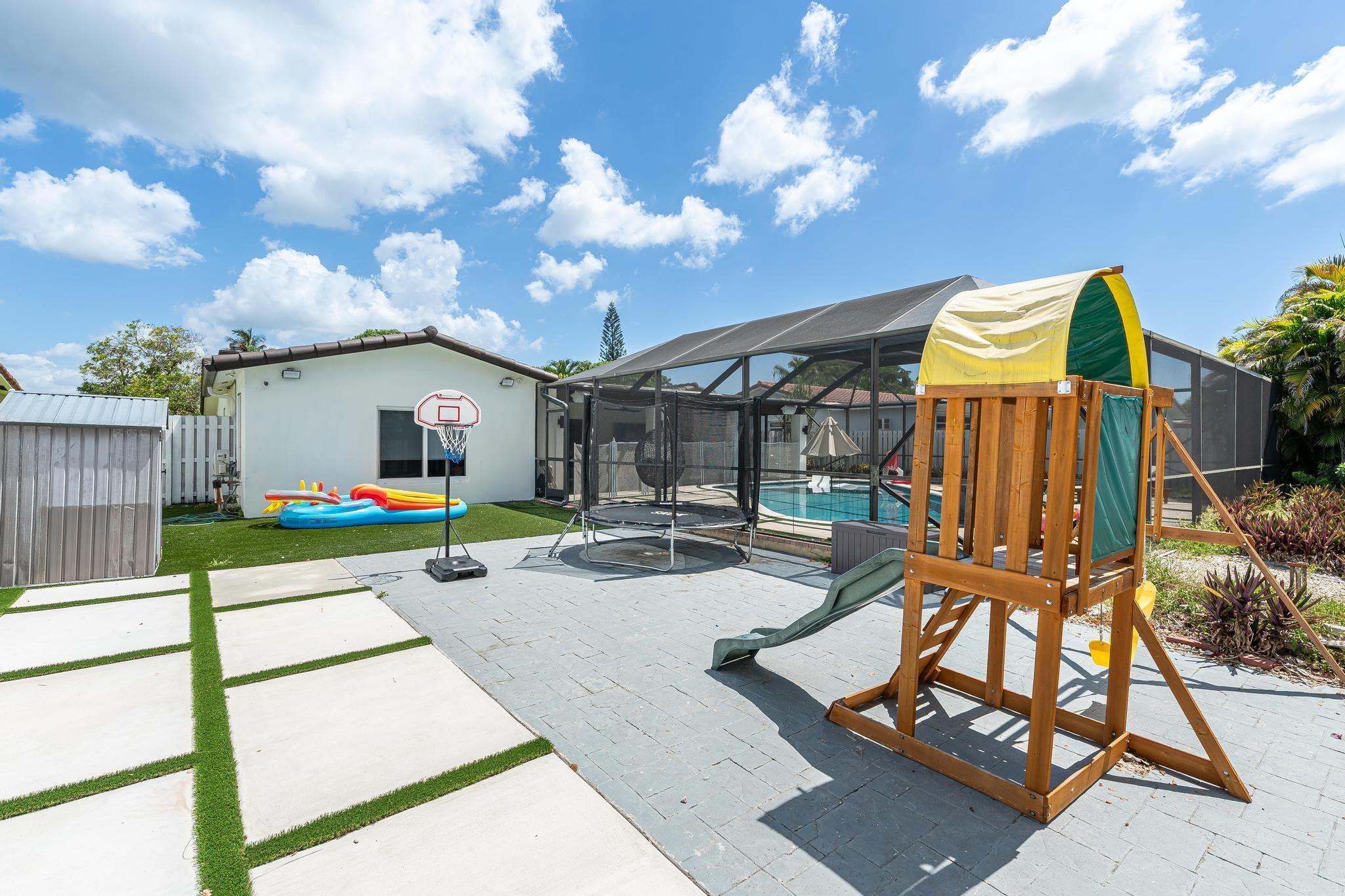 Hollywood Hills 1965 61-2 - Residential