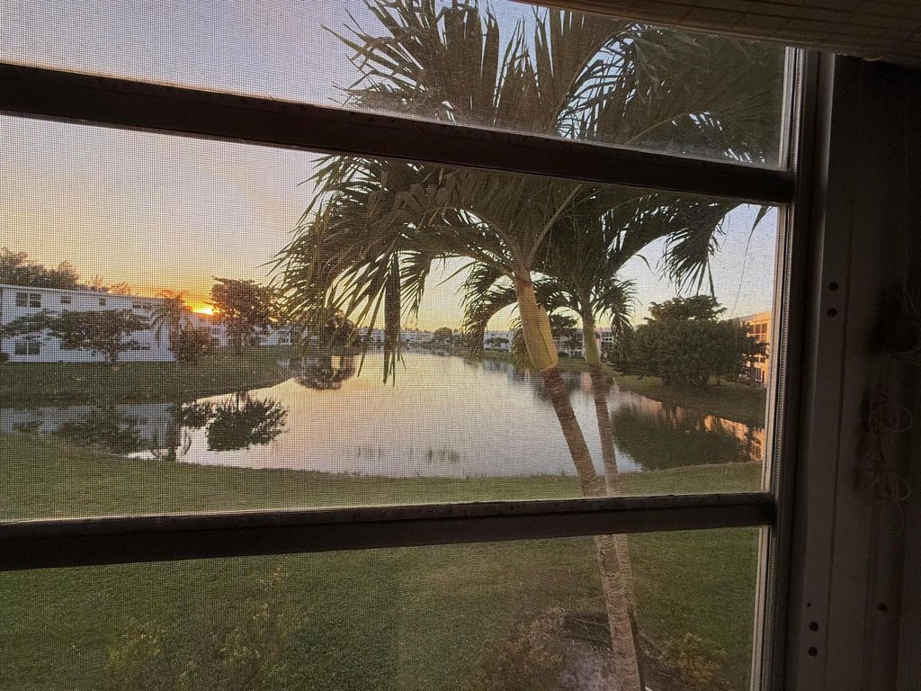 Photo of 207 Wellington E, West Palm Beach, FL 33417 (MLS # R11142490)