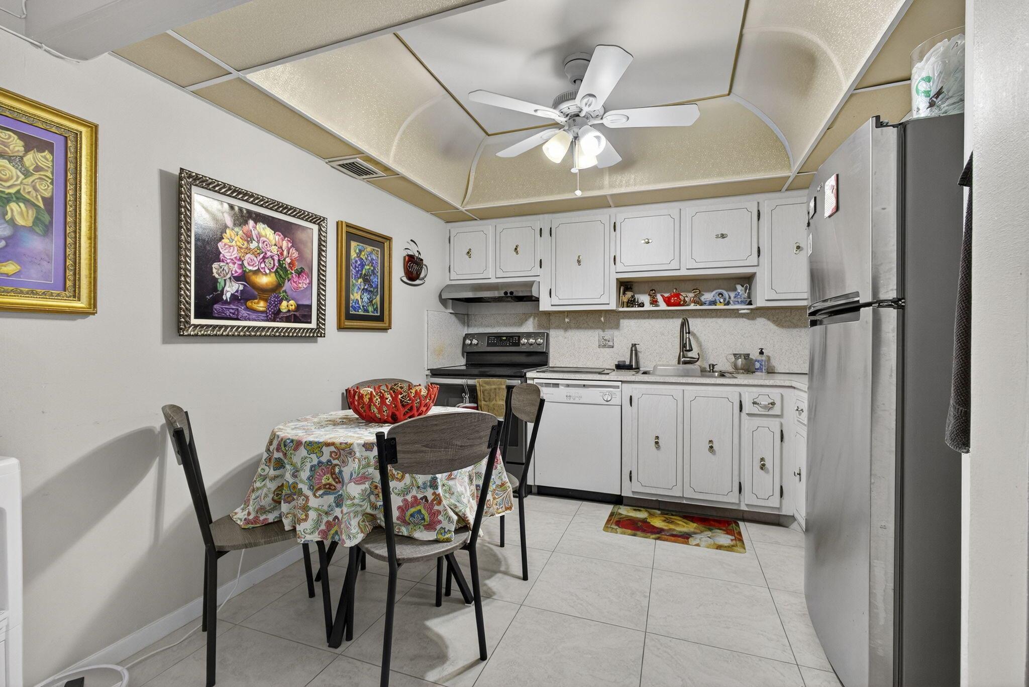 CENTURY VILLAHE -WELLINGT - Residential