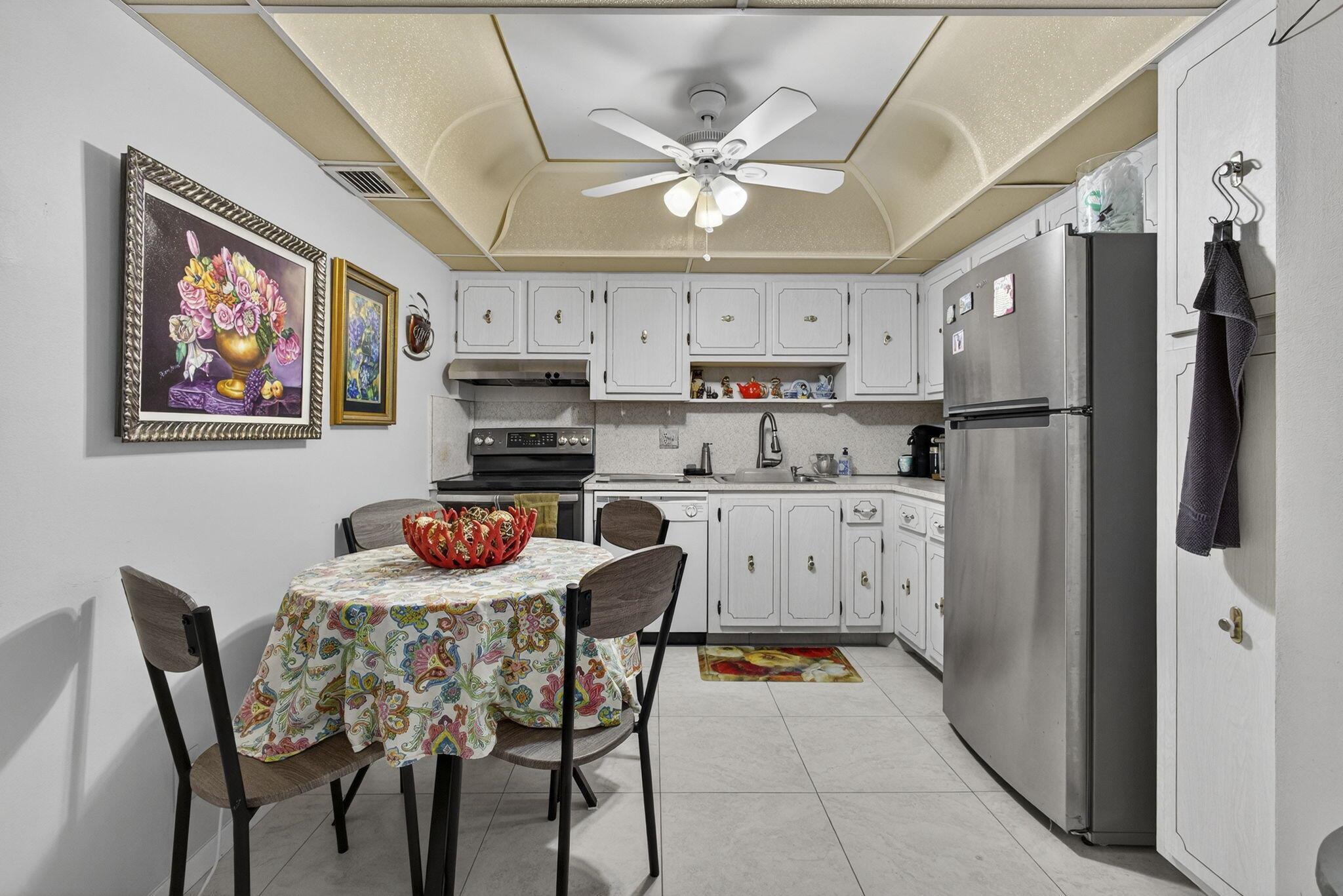 CENTURY VILLAHE -WELLINGT - Residential