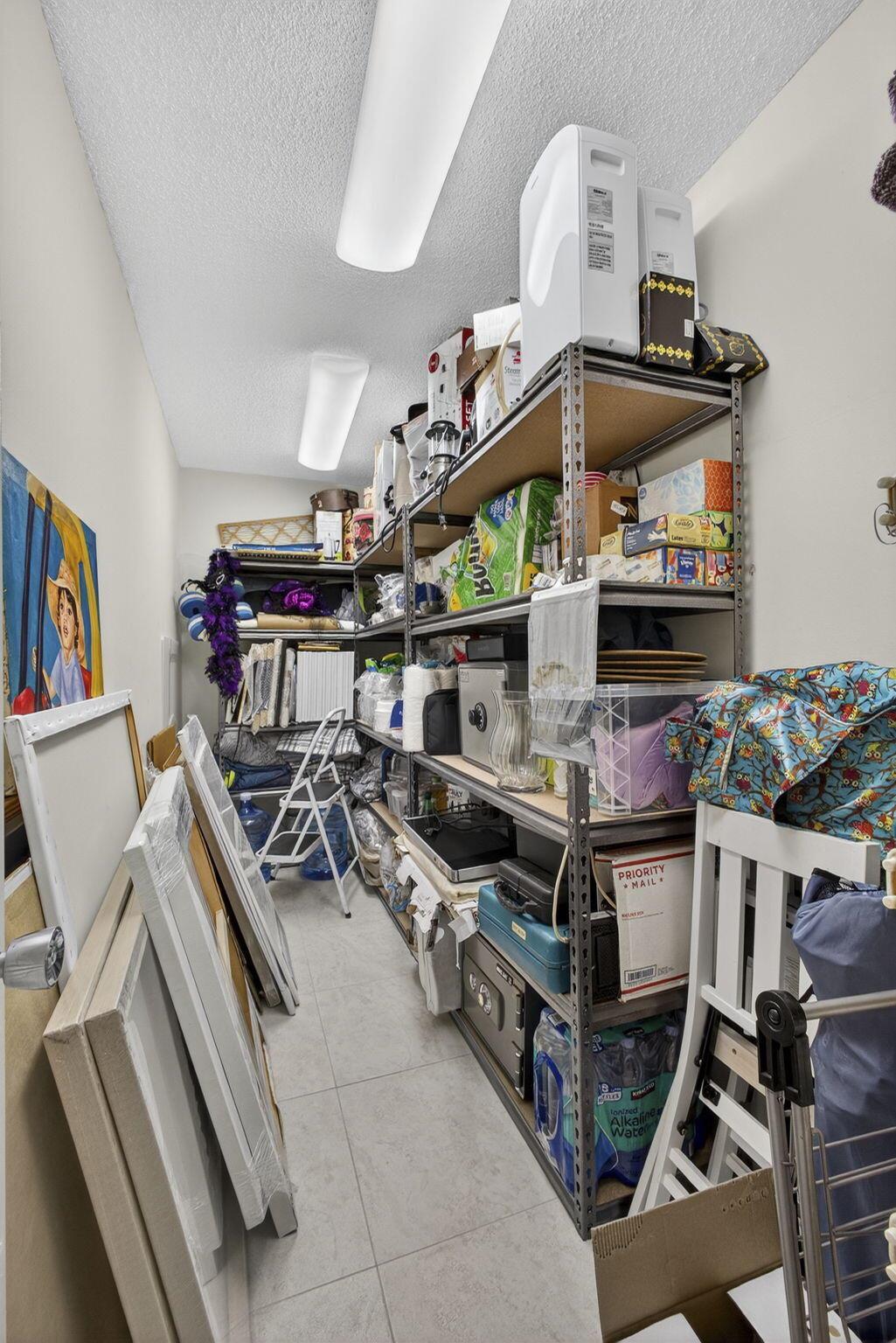 CENTURY VILLAHE -WELLINGT - Residential