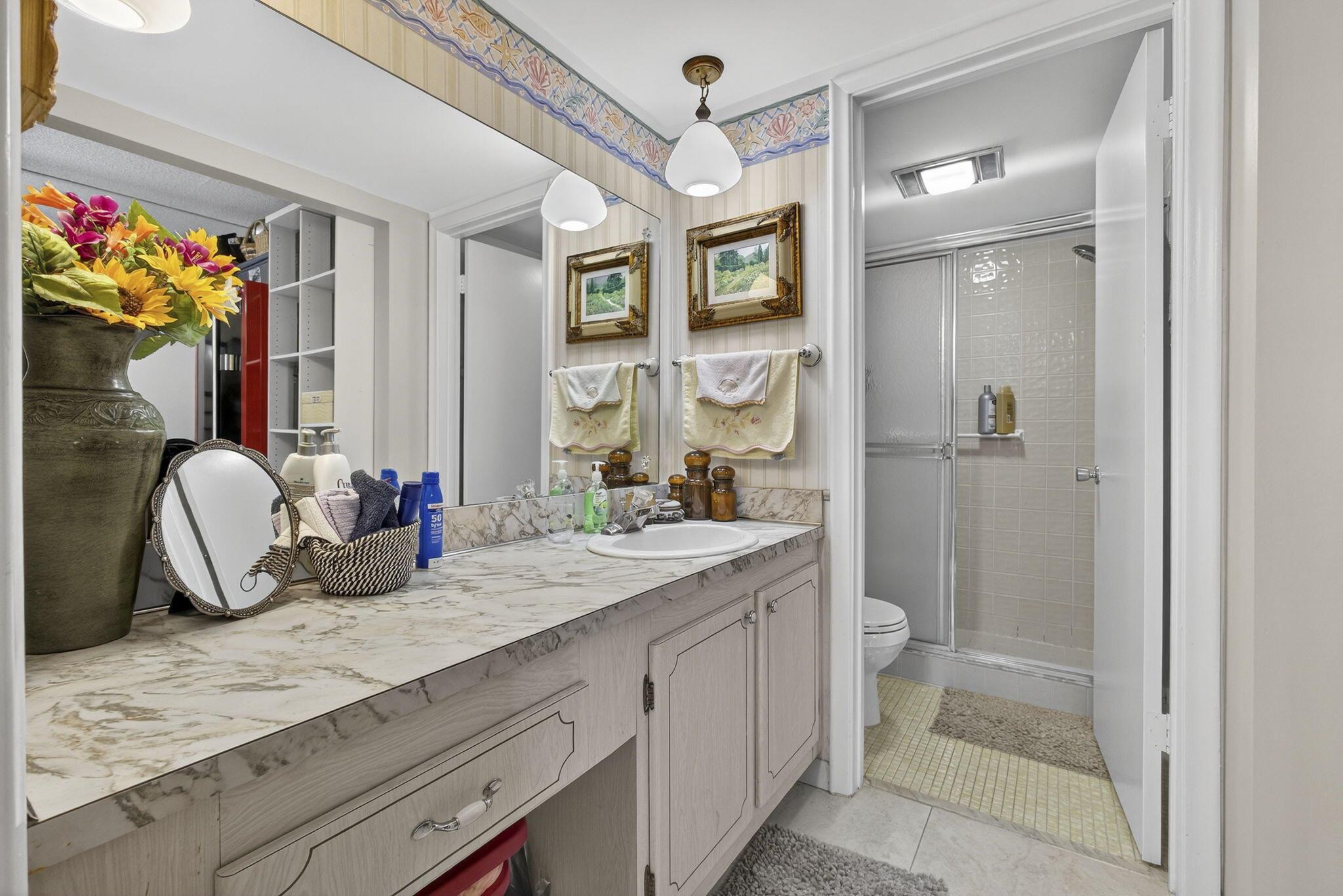 CENTURY VILLAHE -WELLINGT - Residential