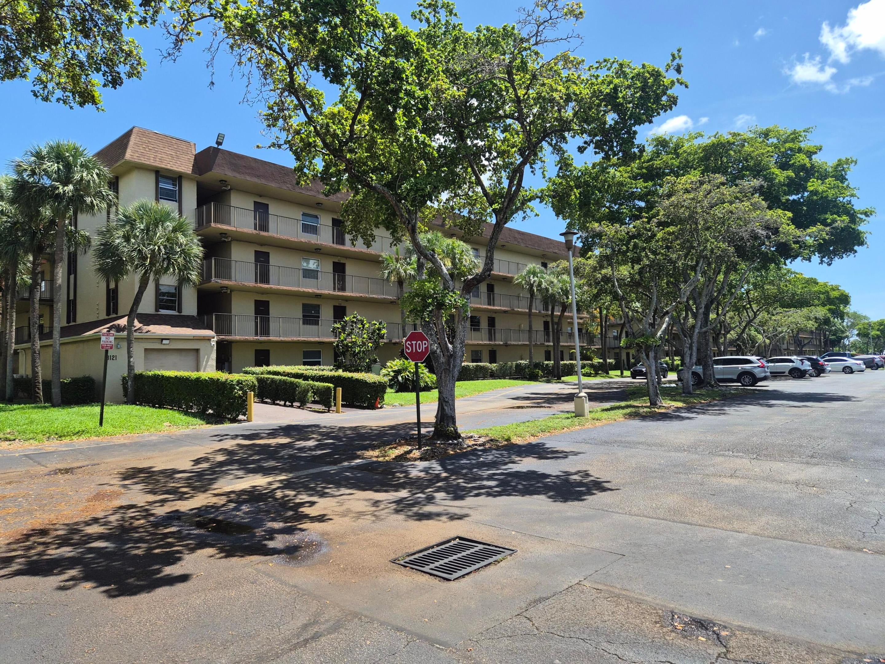 3121 NW 47TH Terrace