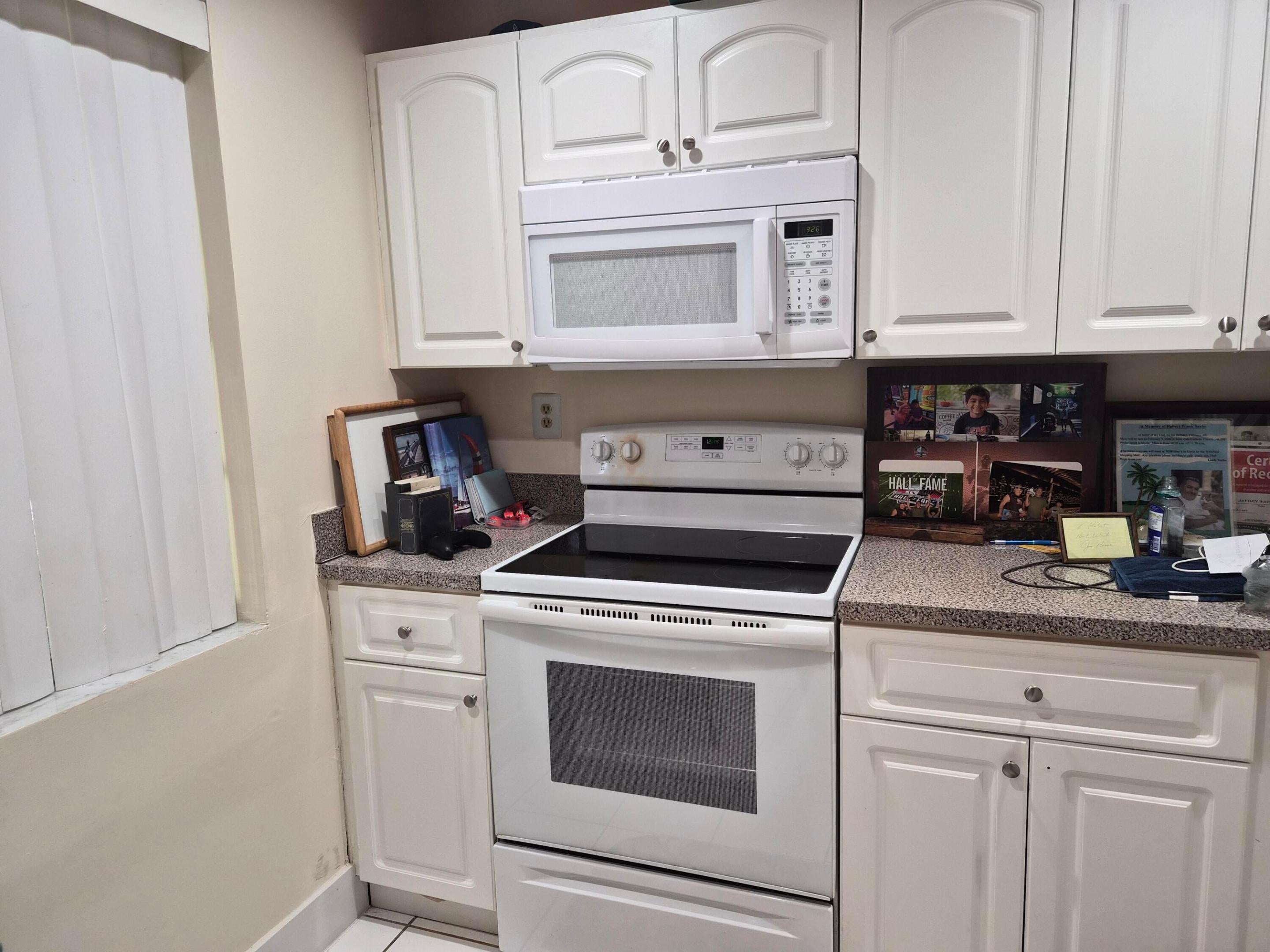 3121 NW 47TH Terrace 107, Lauderdale Lakes FL 33319