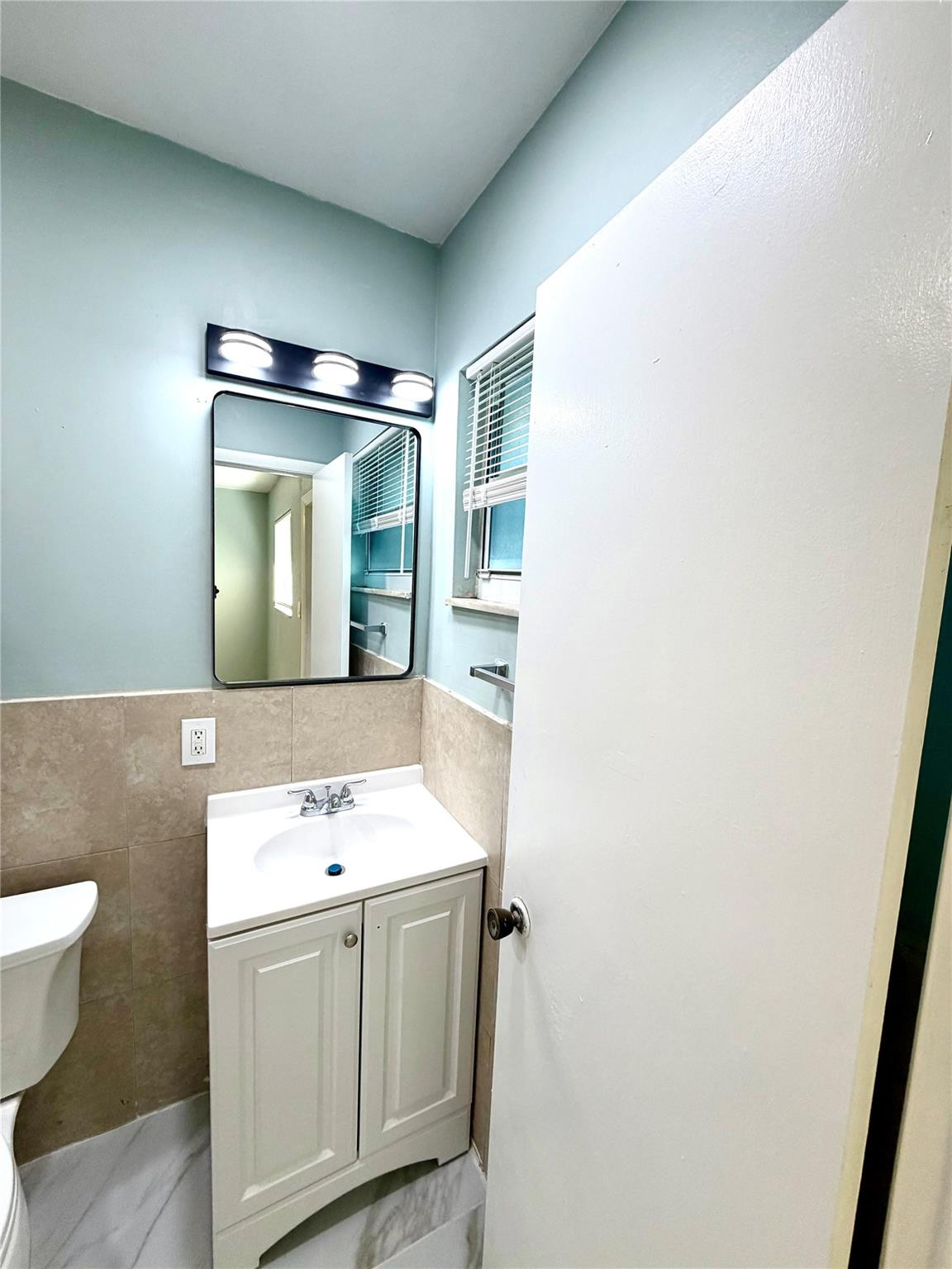 AVONDALE - Residential Lease