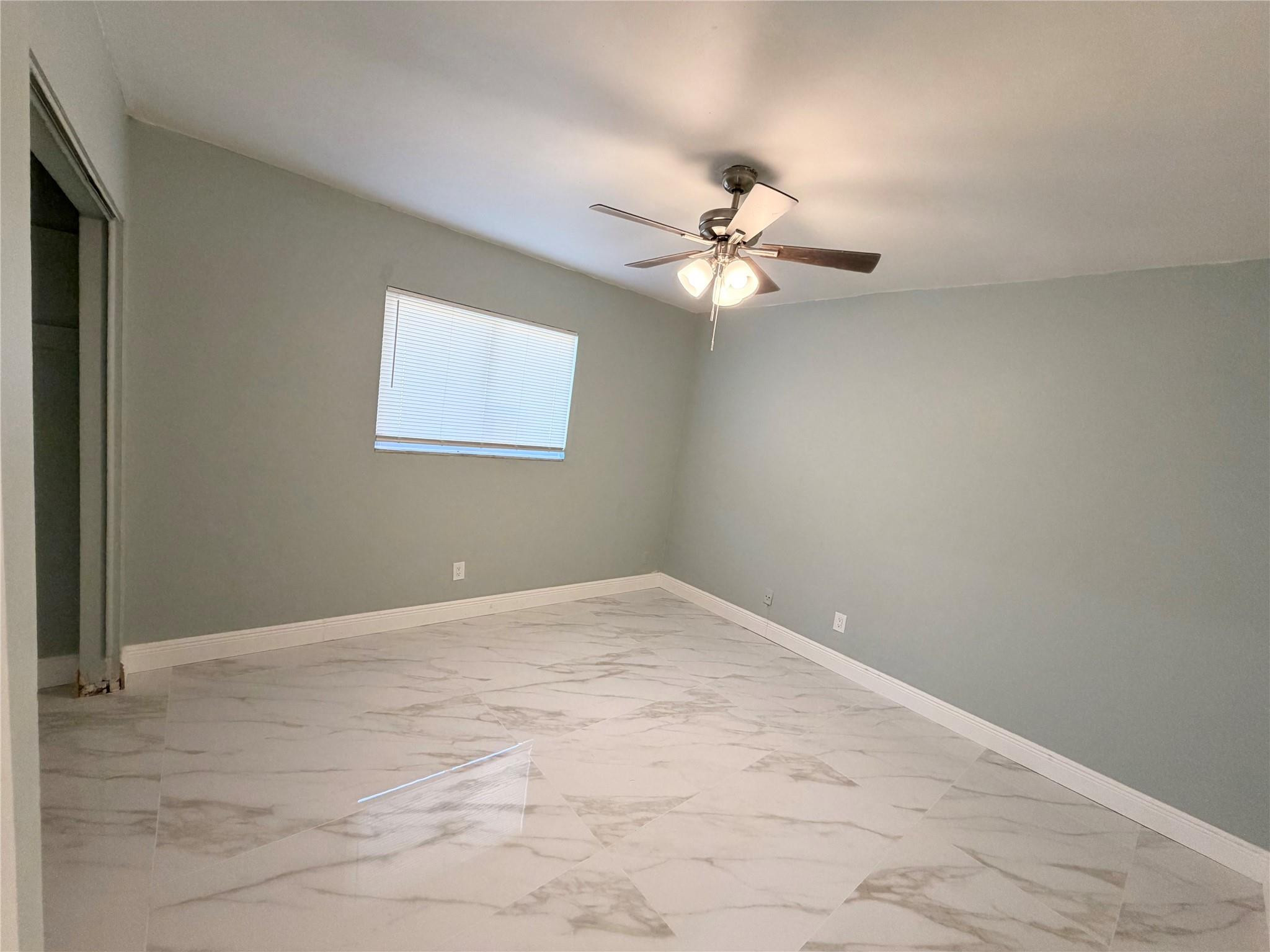 AVONDALE - Residential Lease